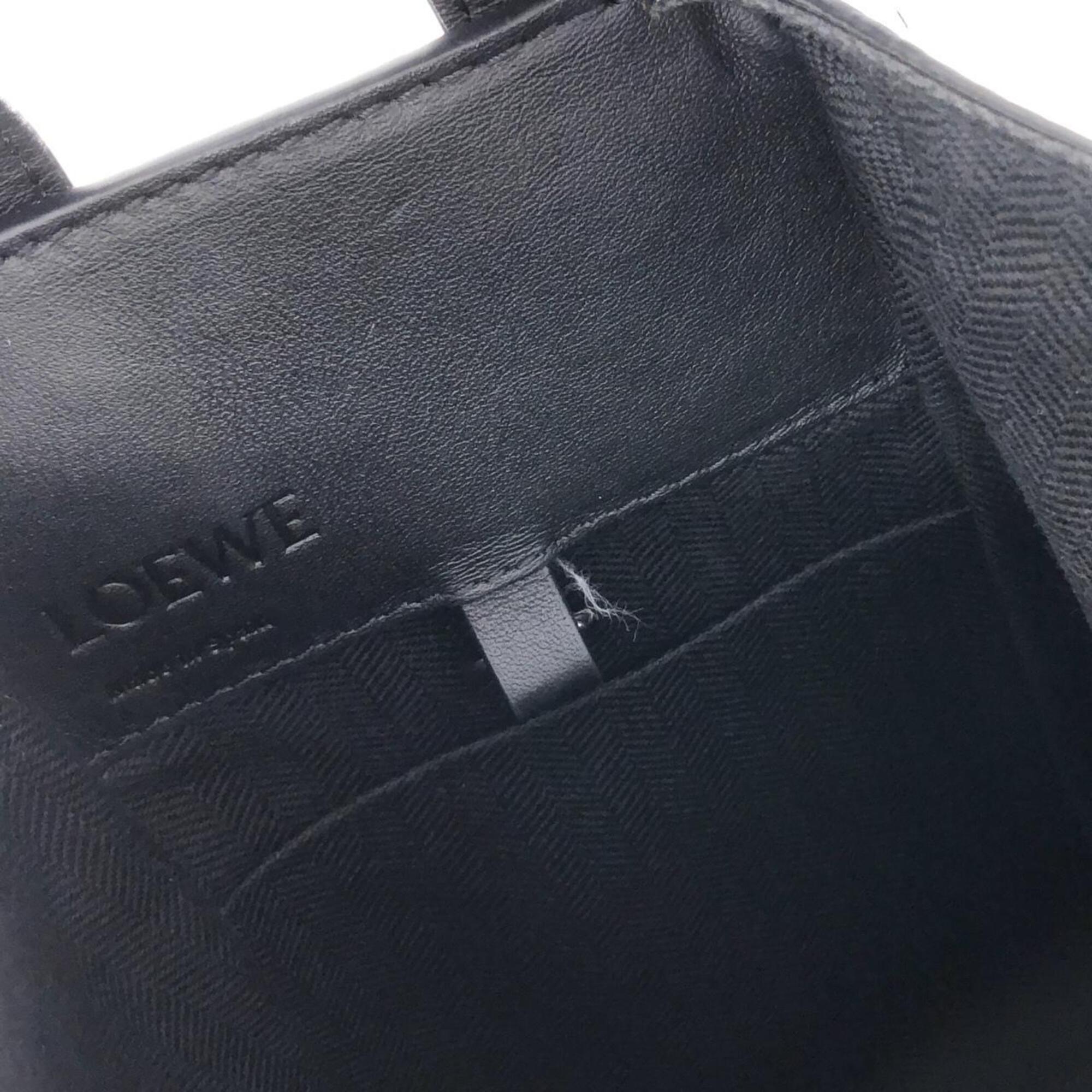 Loewe Black Leather Shoulder Bag (Pre-Owned)