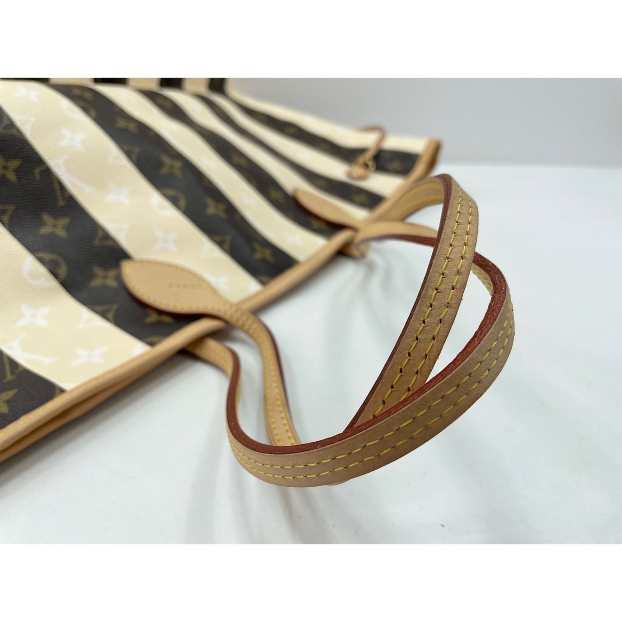 Louis Vuitton Brown Tote Bag (Pre-Owned)