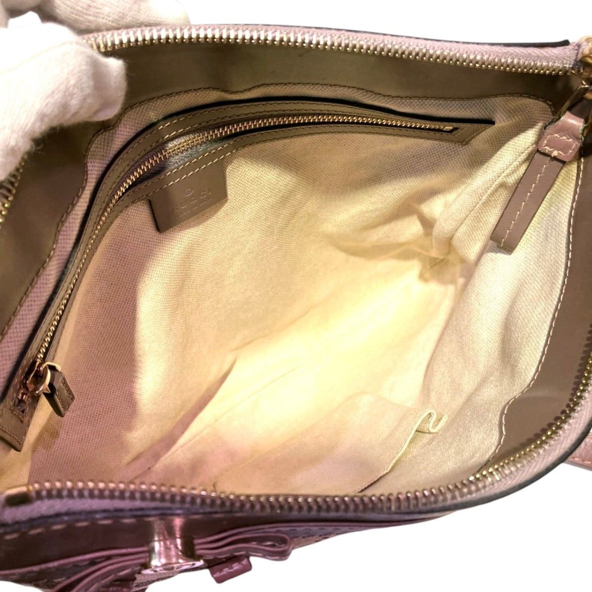 Gucci Beige Canvas Shoulder Bag (Pre-Owned)