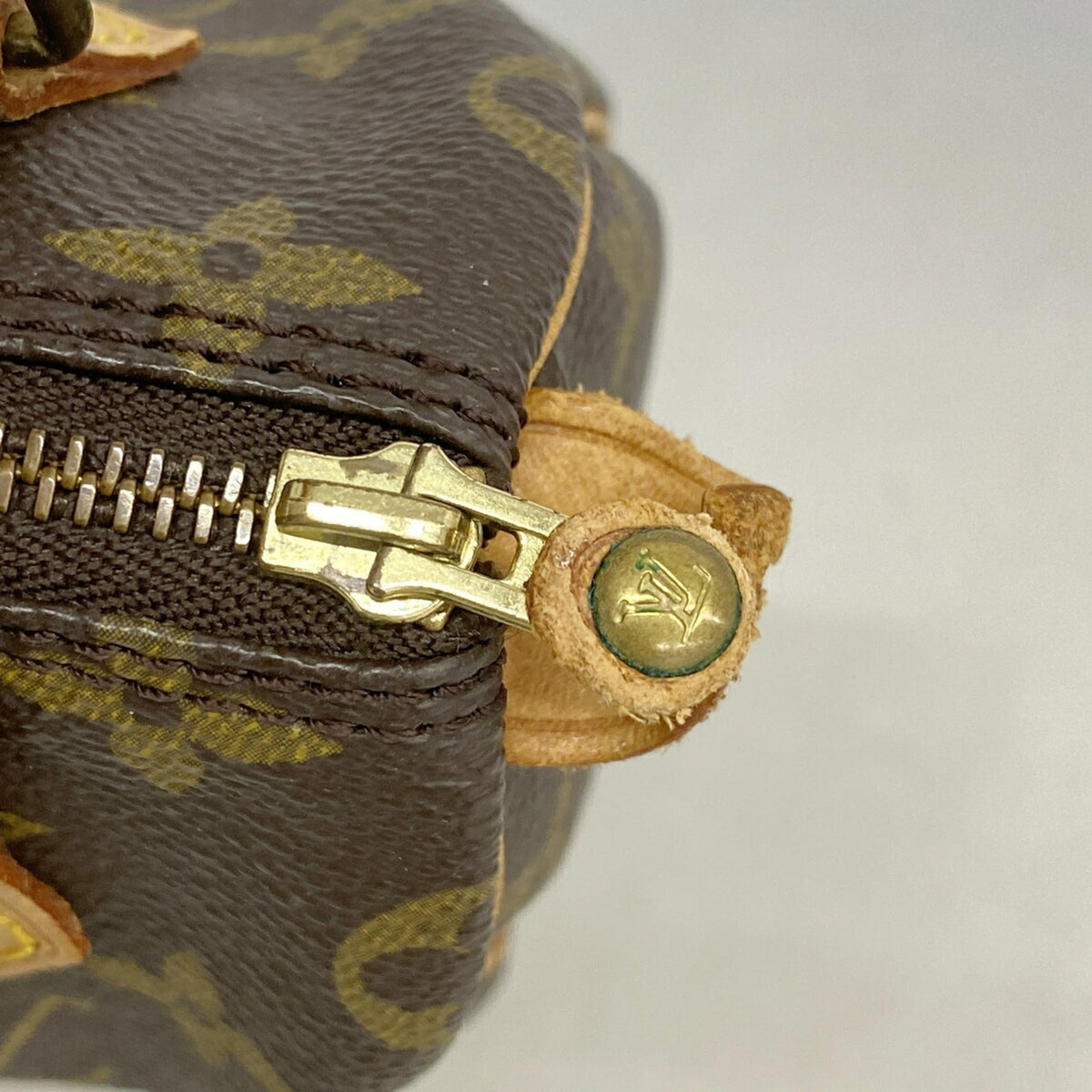 Louis Vuitton Brown Handbag (Pre-Owned)