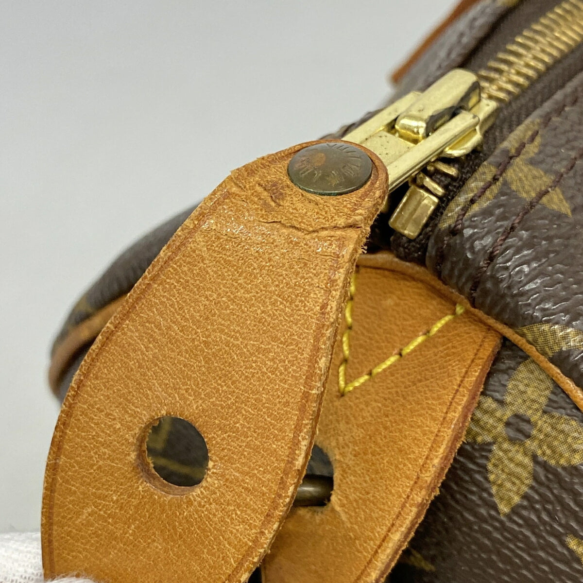 Louis Vuitton Brown Handbag (Pre-Owned)