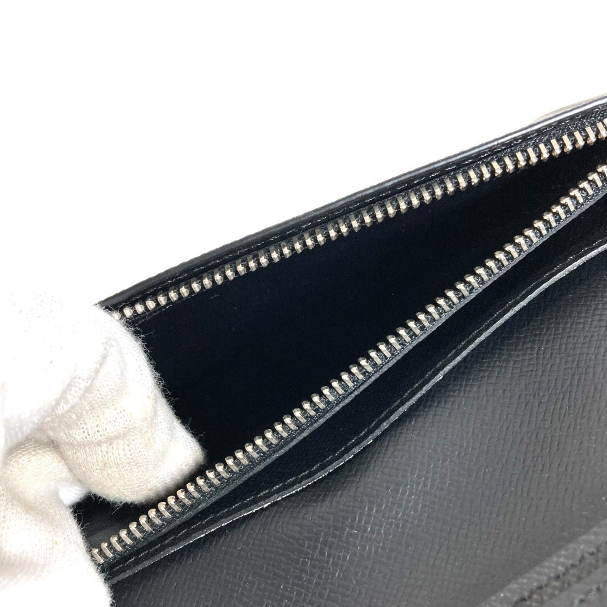 Louis Vuitton Black Noir Epi Leather Long Wallet (Bi-Fold) (Pre-Owned)