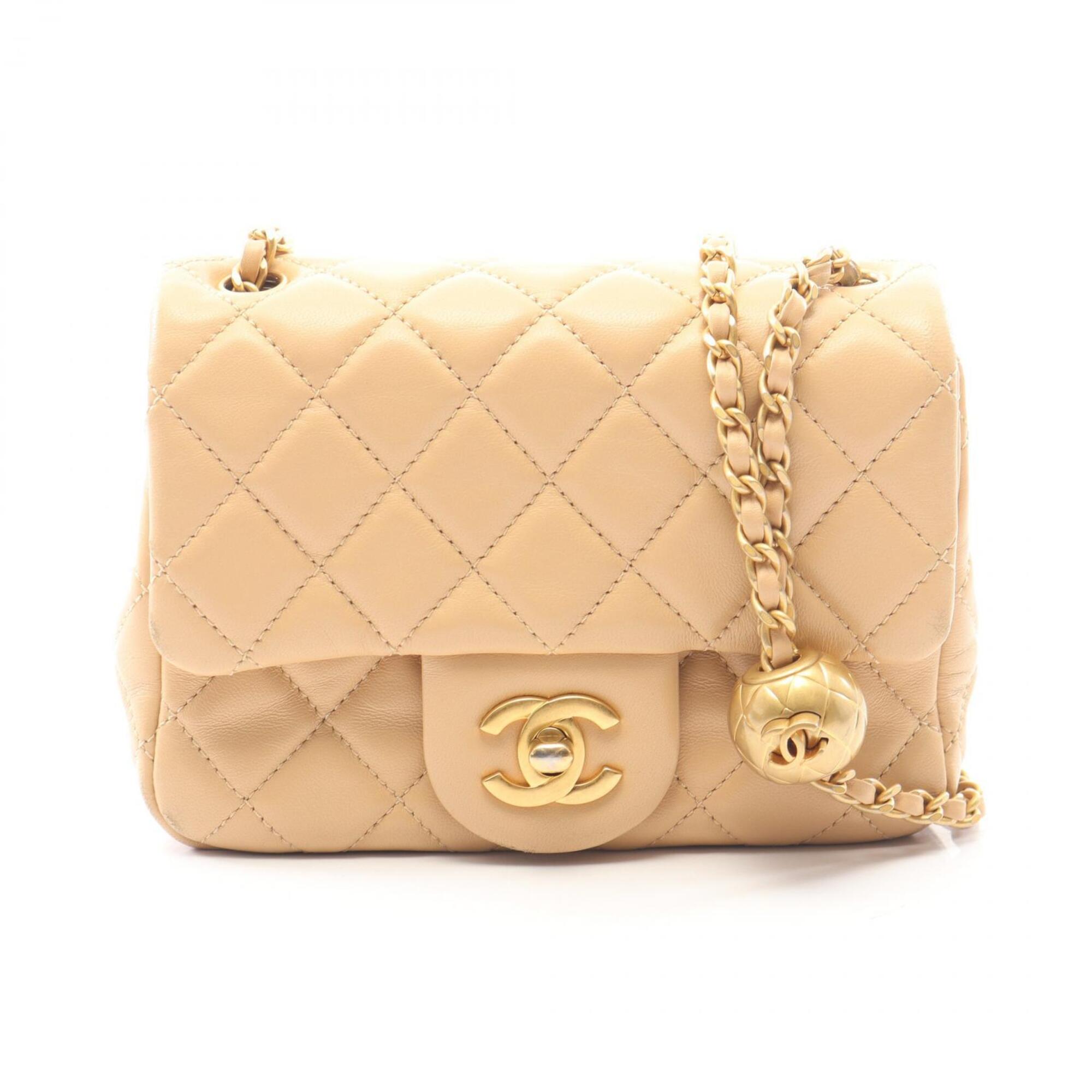 Chanel Matelasse Beige Leather Handbag Shoulder Bag (Pre-Owned)