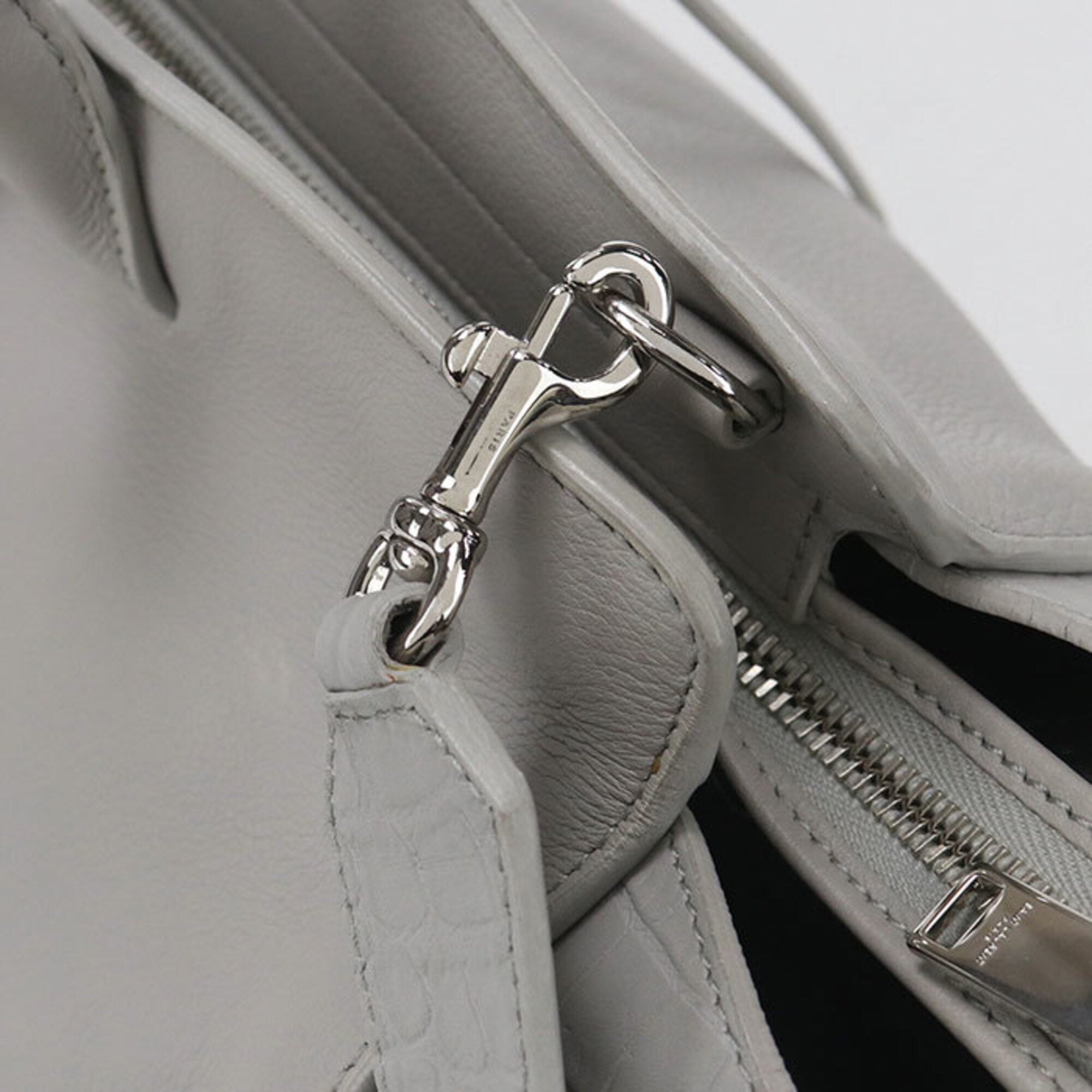 Saint Laurent Gray Leather Handbag (Pre-Owned)
