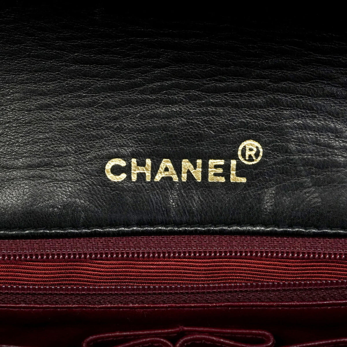 Chanel Black Leather Shoulder Bag (Pre-Owned)