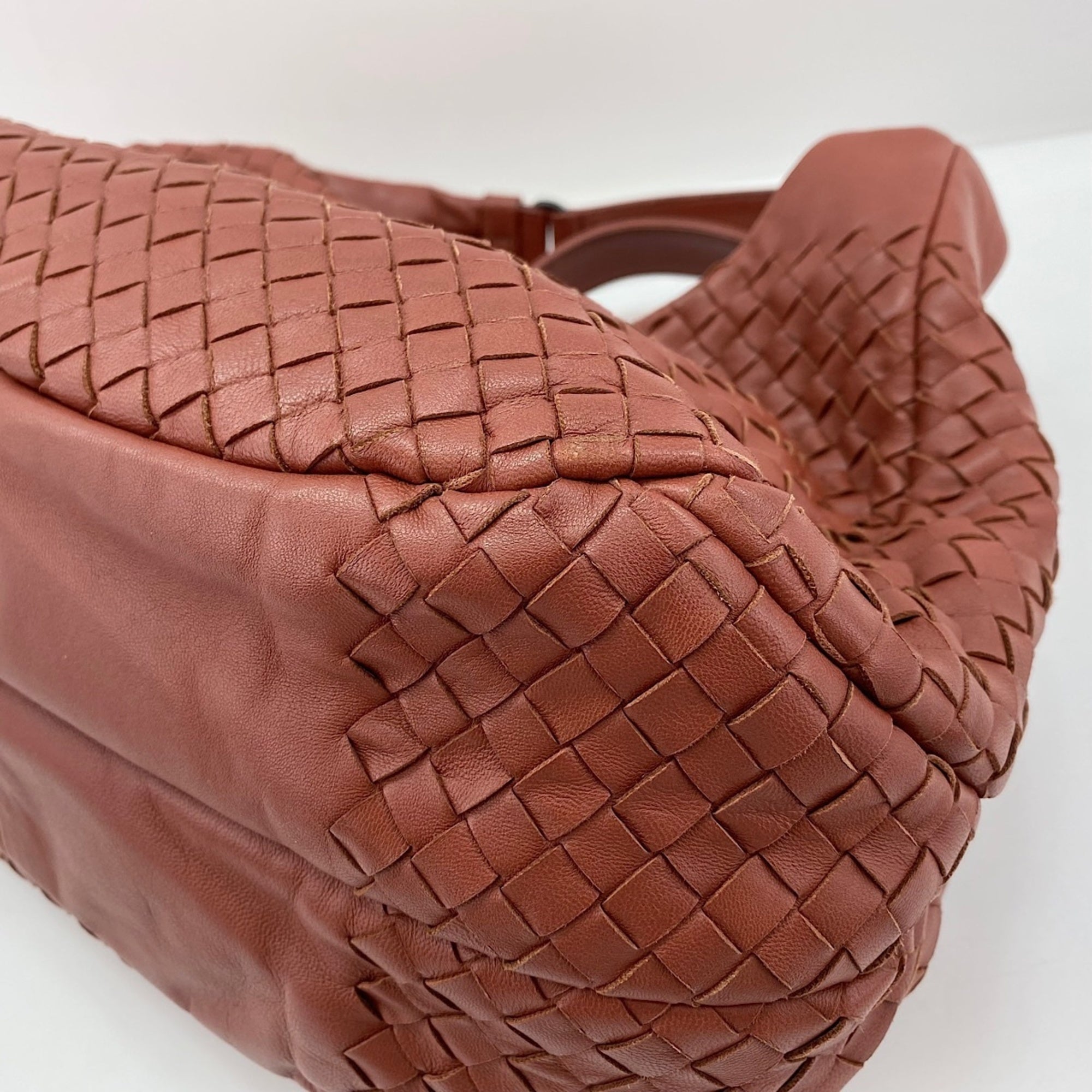 Bottega Veneta Intrecciato Pink Intrecciato Handbag (Pre-Owned)