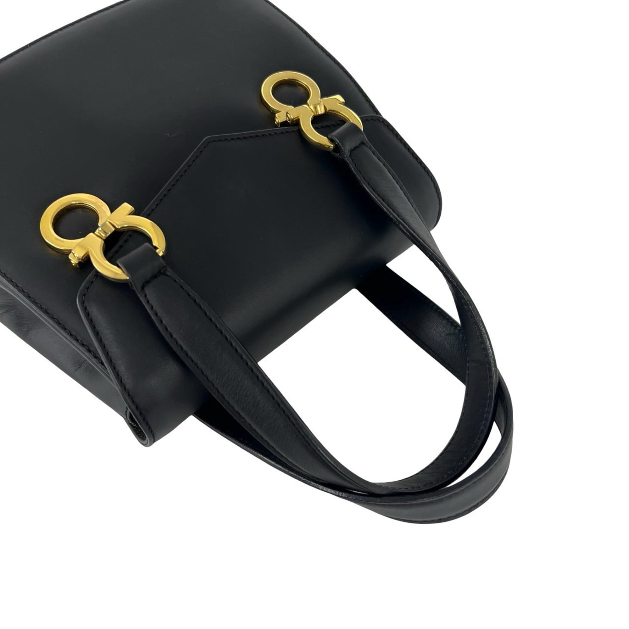 Salvatore Ferragamo Black Leather Handbag Shoulder Bag (Pre-Owned)