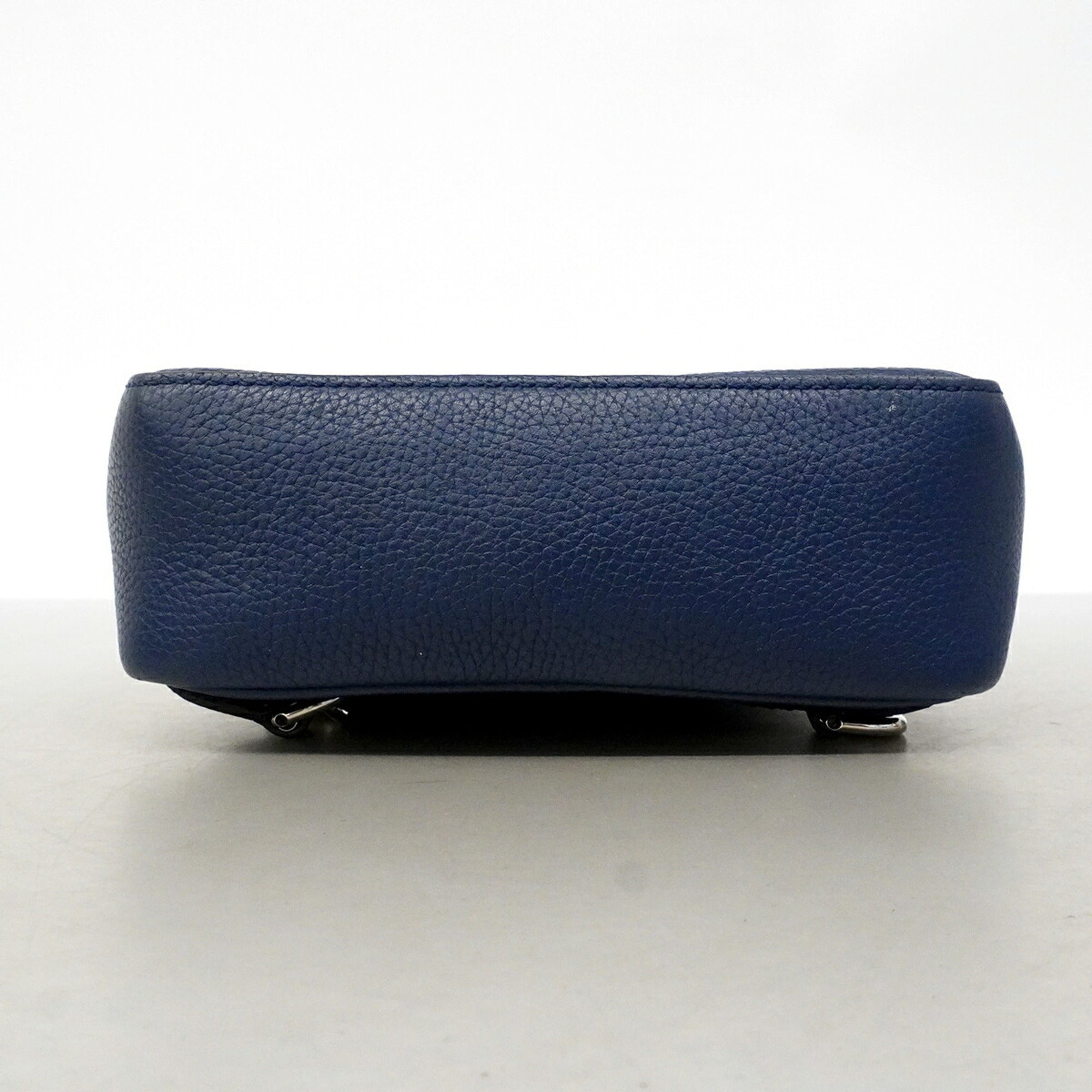 Gucci Blue Leather Sling Bag (Pre-Owned)