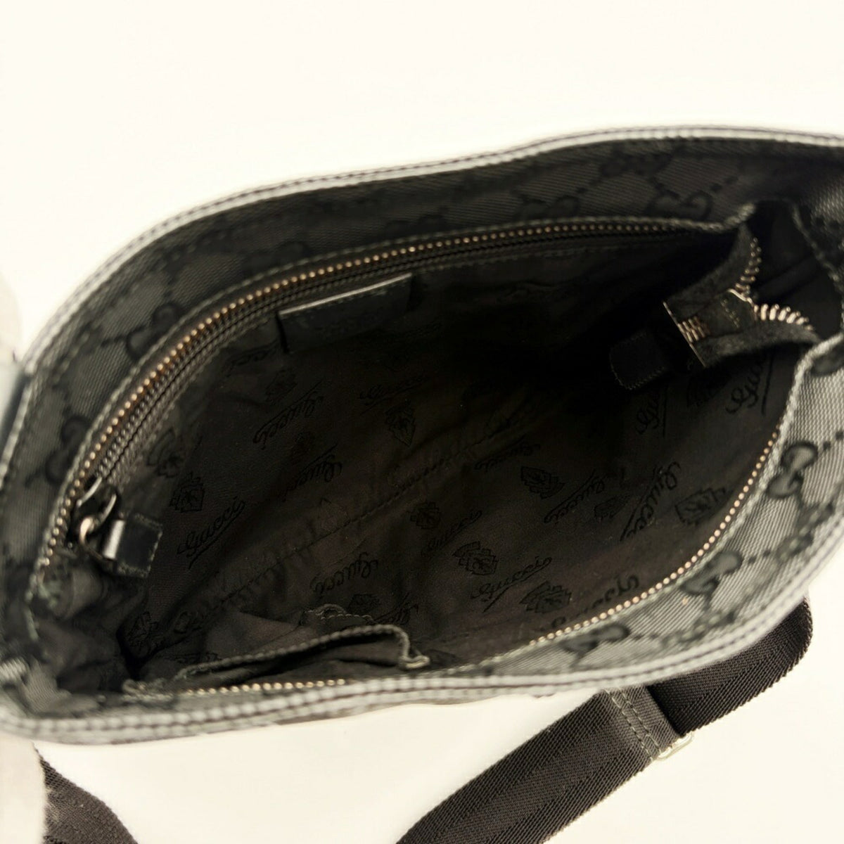 Gucci Black Pvc Coated Canvas Leather Shoulder Bag (Pre-Owned)