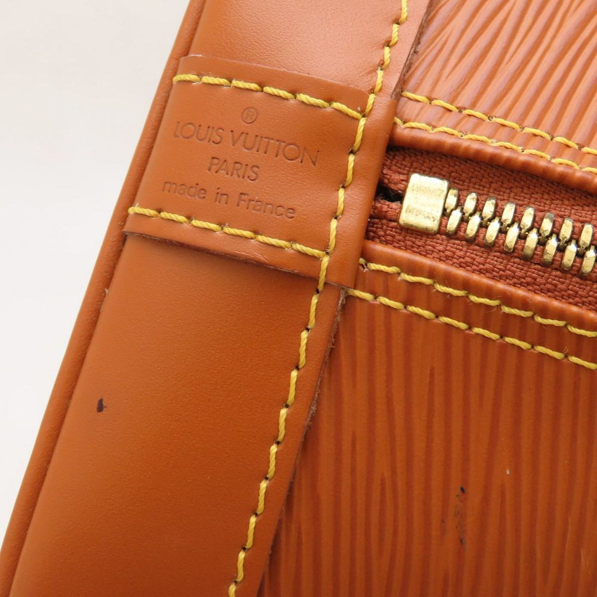 Louis Vuitton Gold Cipango Handbag (Pre-Owned)