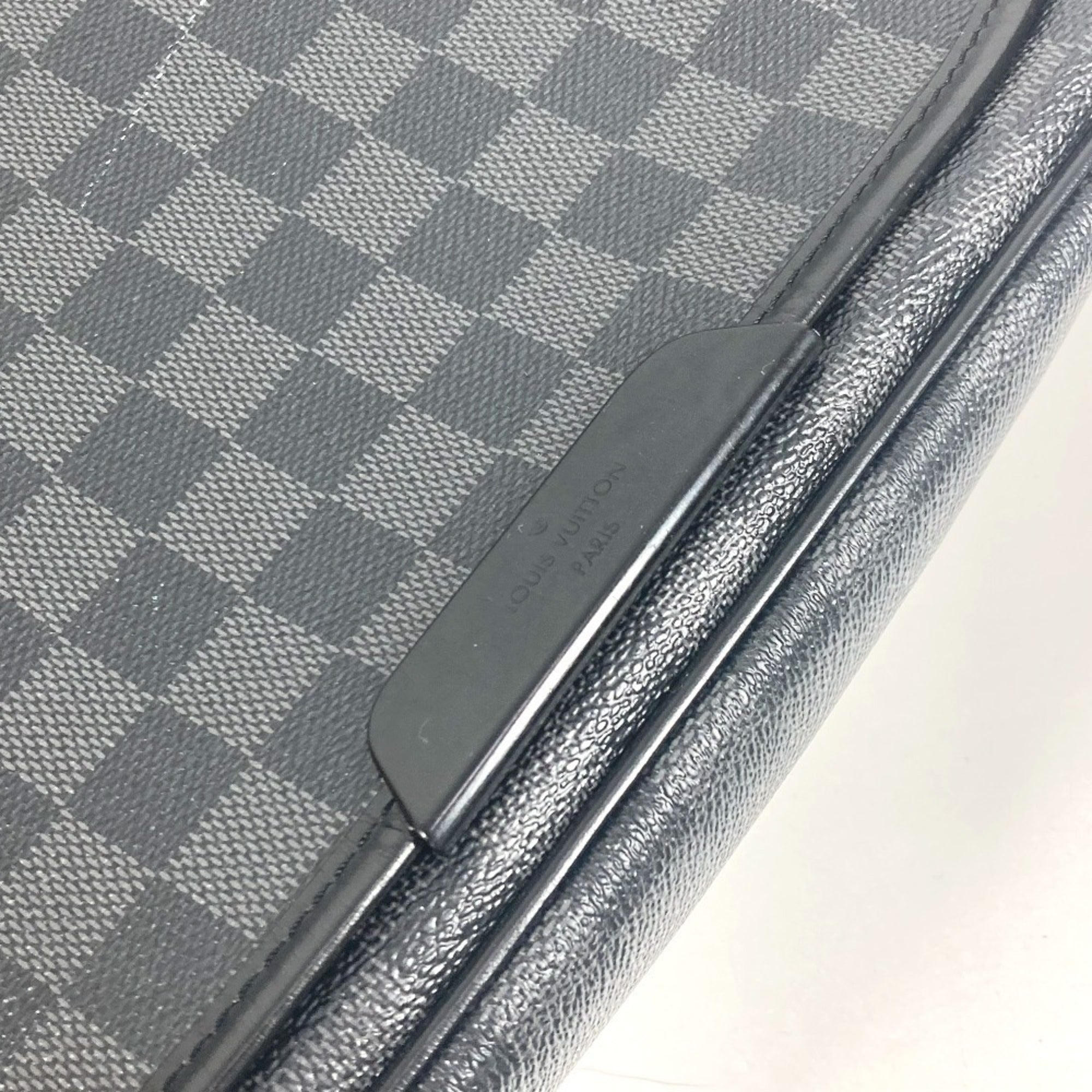 Louis Vuitton Damier Graphite Black Damier Graphite Messenger Bag Shoulder Bag (Pre-Owned)