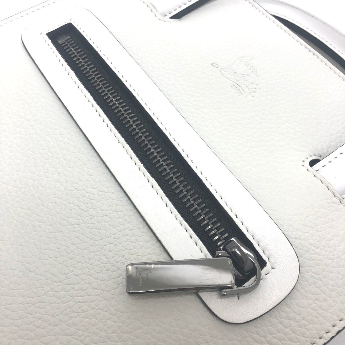 Christian Louboutin White Leather Tote Bag (Pre-Owned)