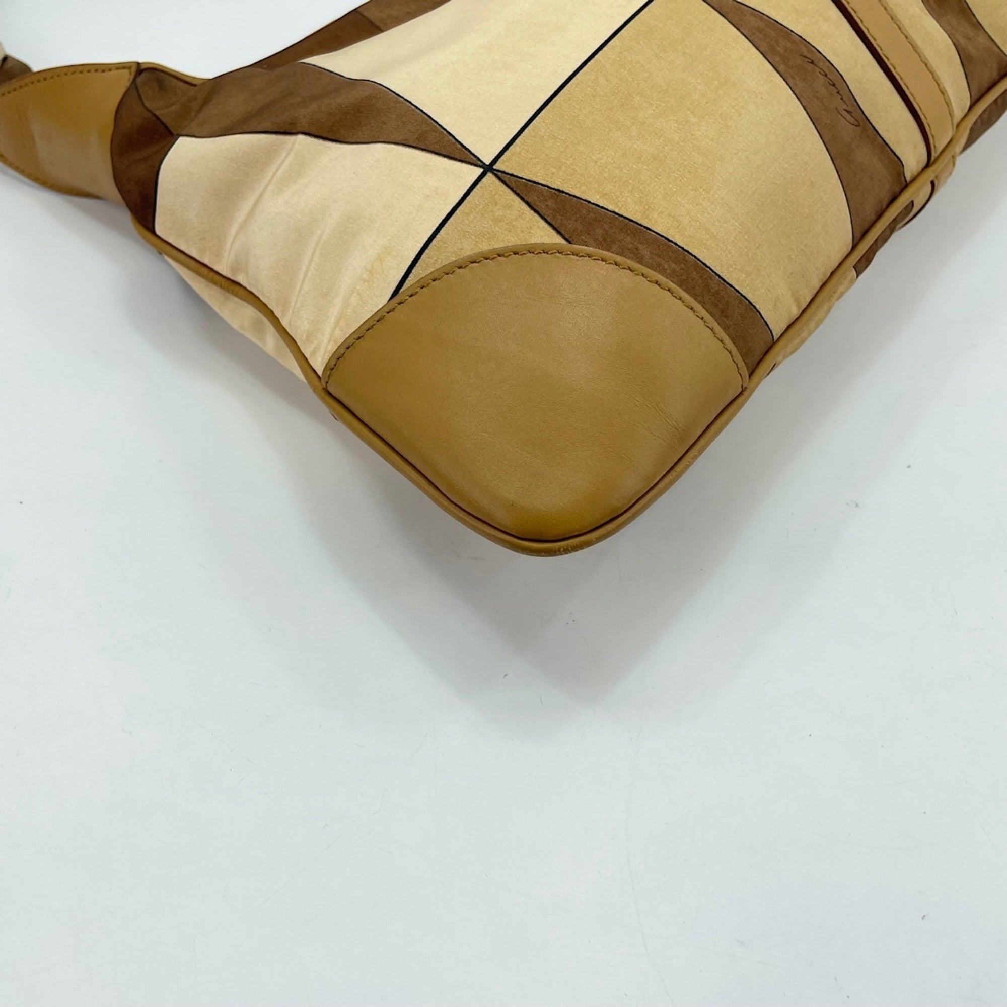 Gucci Beige Bamboo Nylon Shoulder Bag (Pre-Owned)
