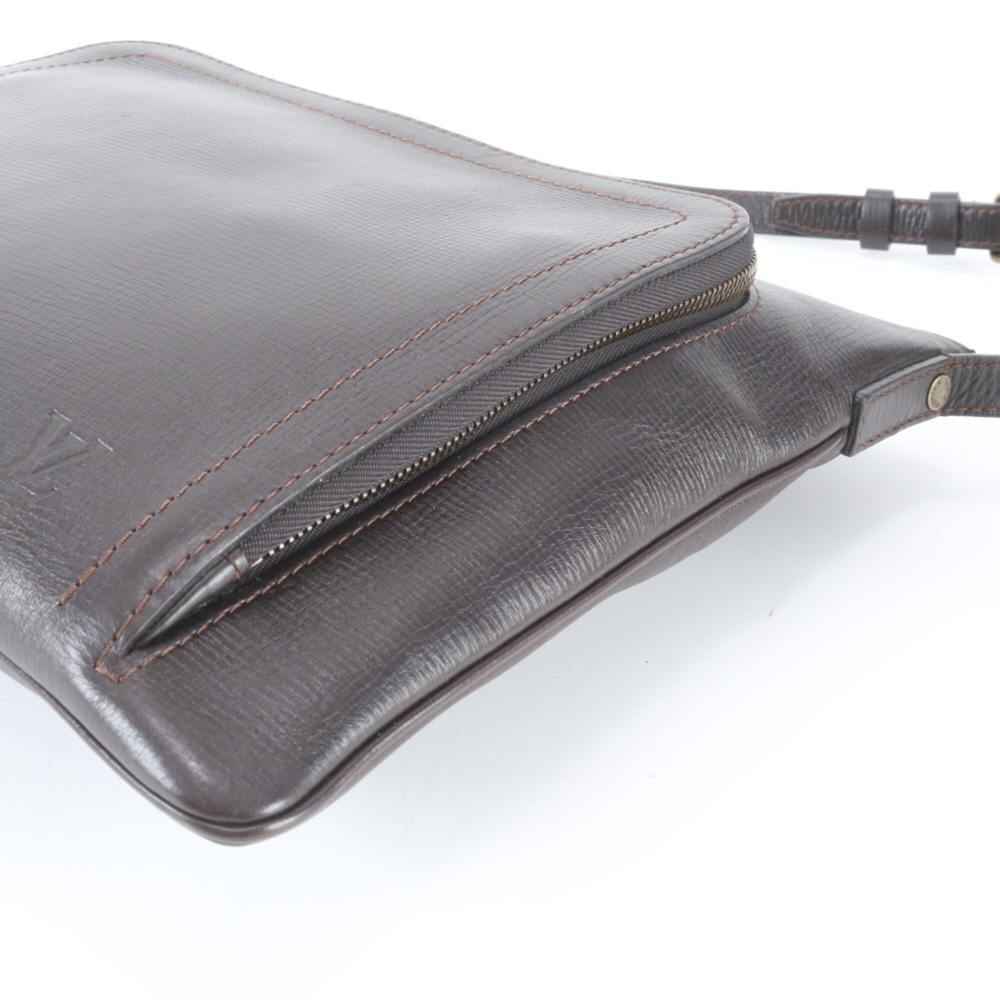 Louis Vuitton Coffee Leather Messenger Bag Shoulder Bag (Pre-Owned)