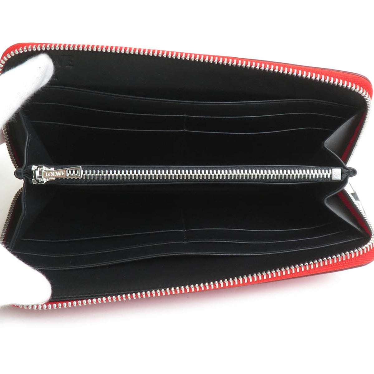 Loewe Red Color Leather Long Wallet (Bi-Fold) (Pre-Owned)