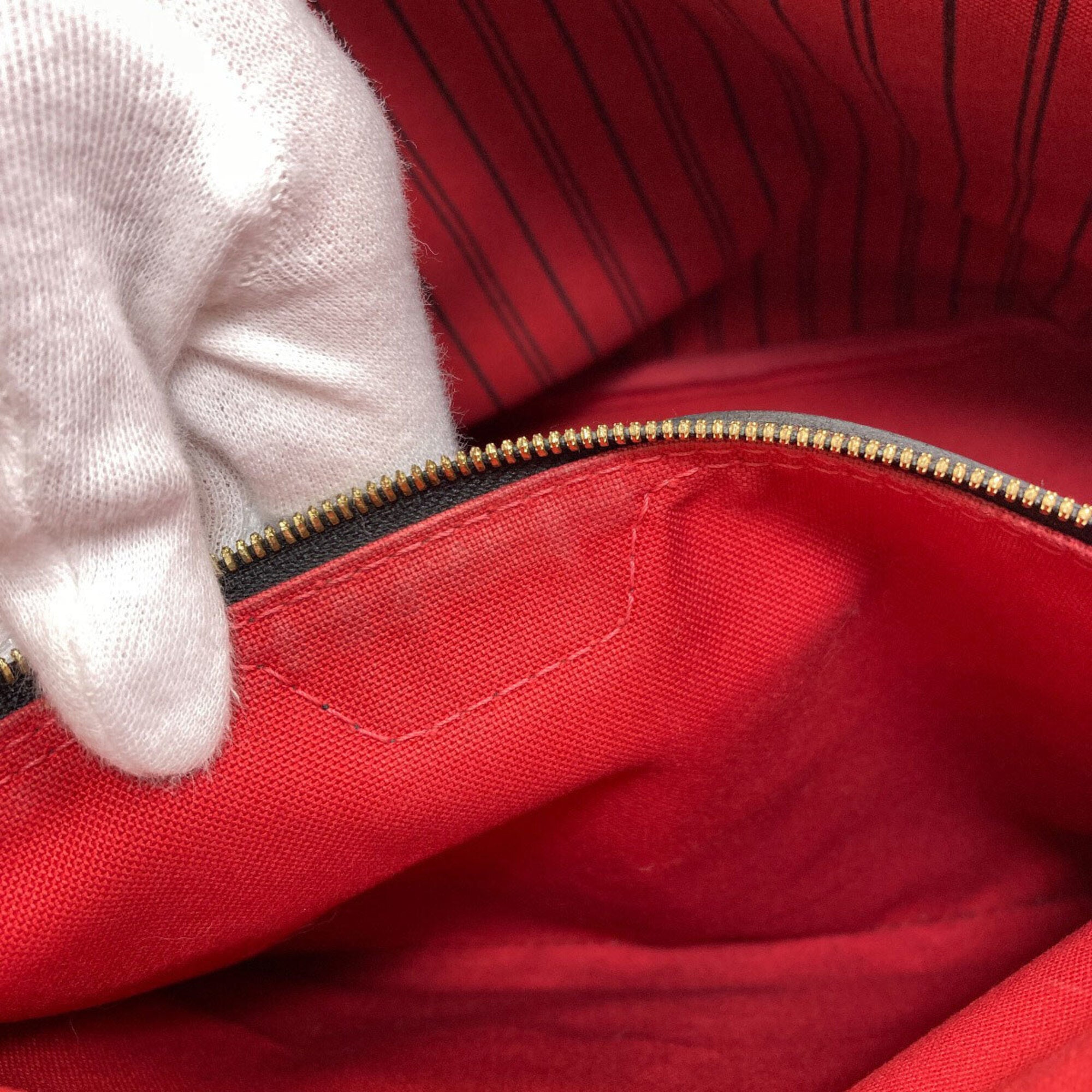 Louis Vuitton Monogram Monogram Pouch Tote Bag (Pre-Owned)