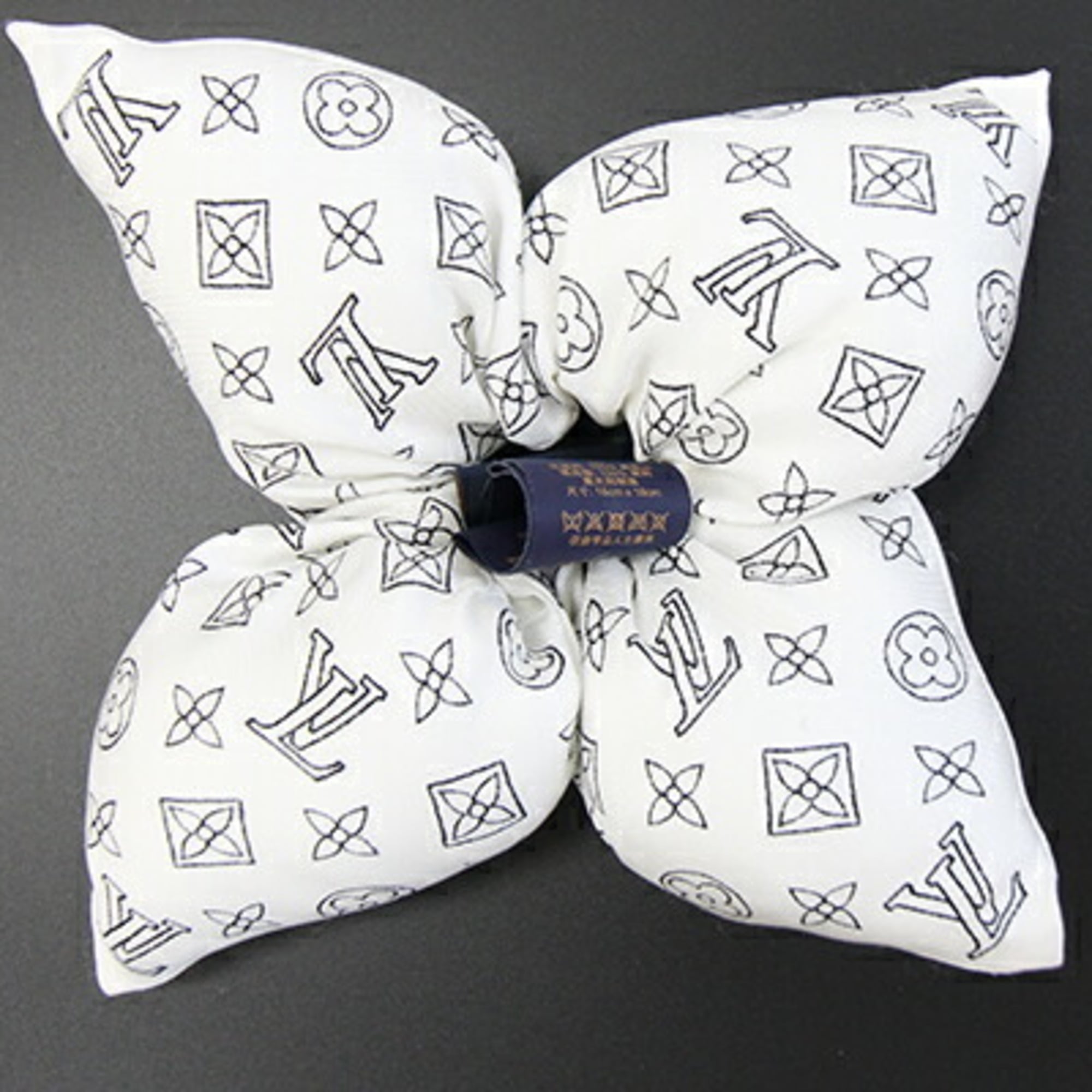 Louis Vuitton Fleur White (Pre-Owned)