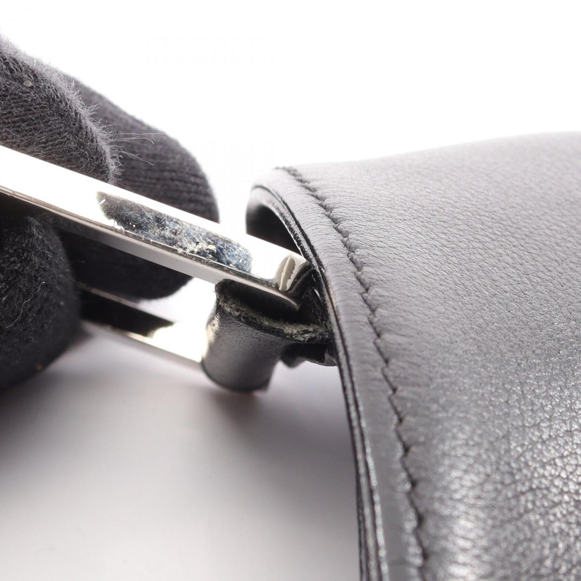 Loewe Black Leather Shoulder Bag (Pre-Owned)
