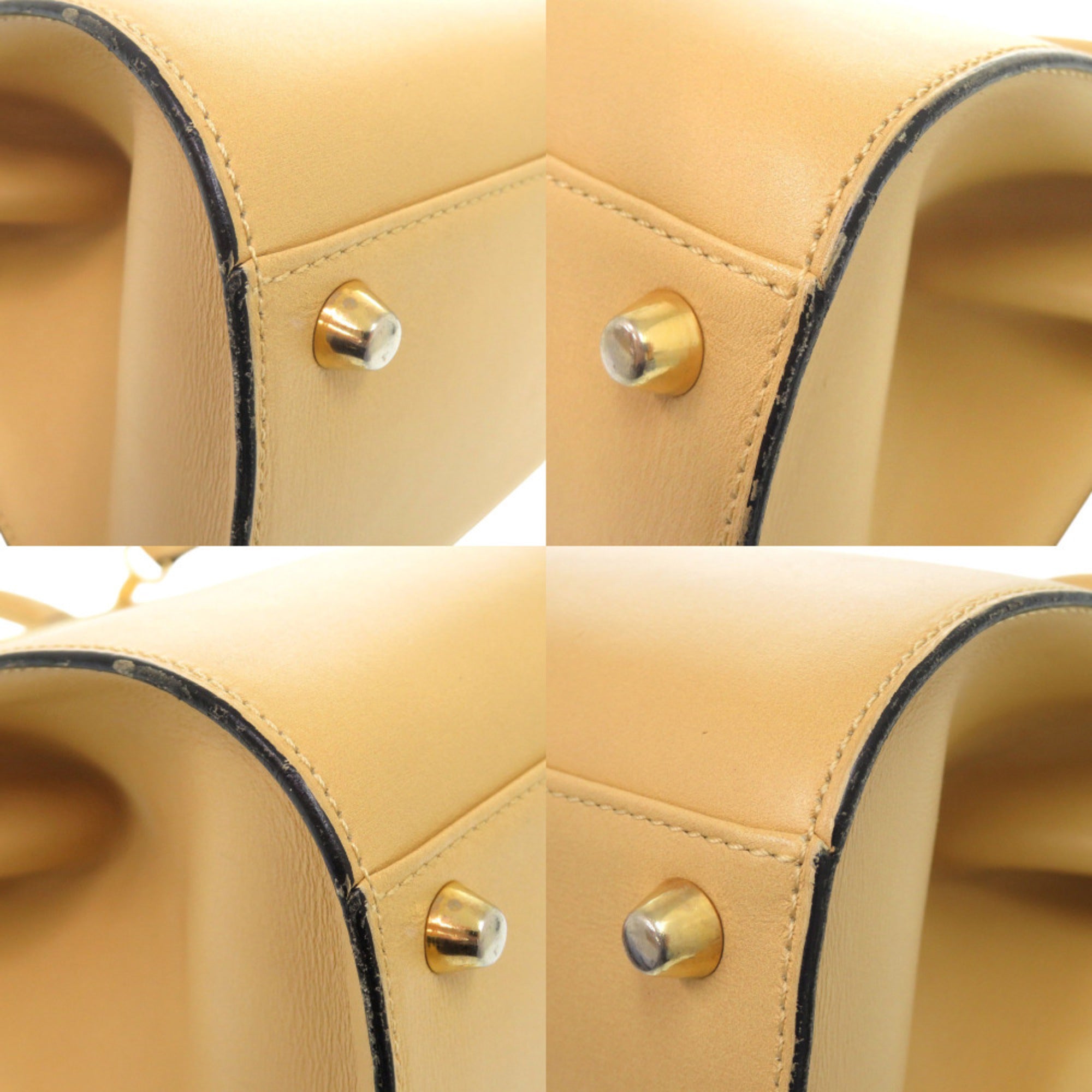 Christian Dior Beige Leather Shoulder Bag (Pre-Owned)