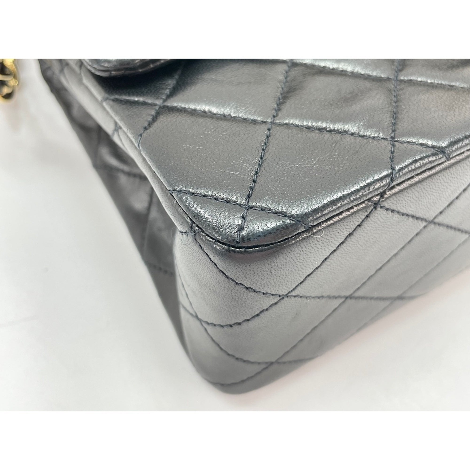 Chanel Matelasse Black Shoulder Bag (Pre-Owned)