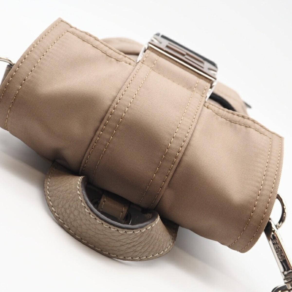 Fendi Beige Nylon Shoulder Bag (Pre-Owned)