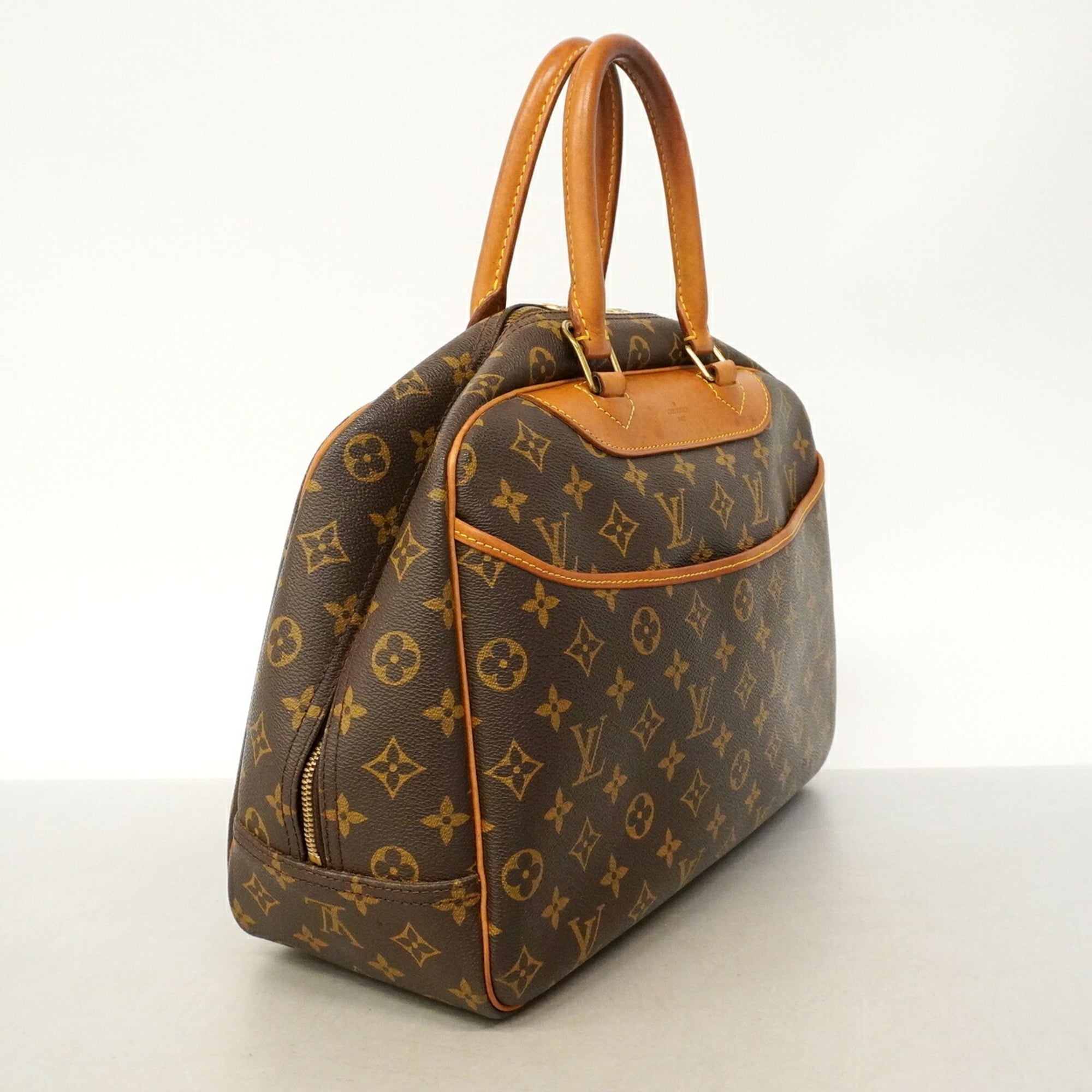 Louis Vuitton Brown Handbag (Pre-Owned)