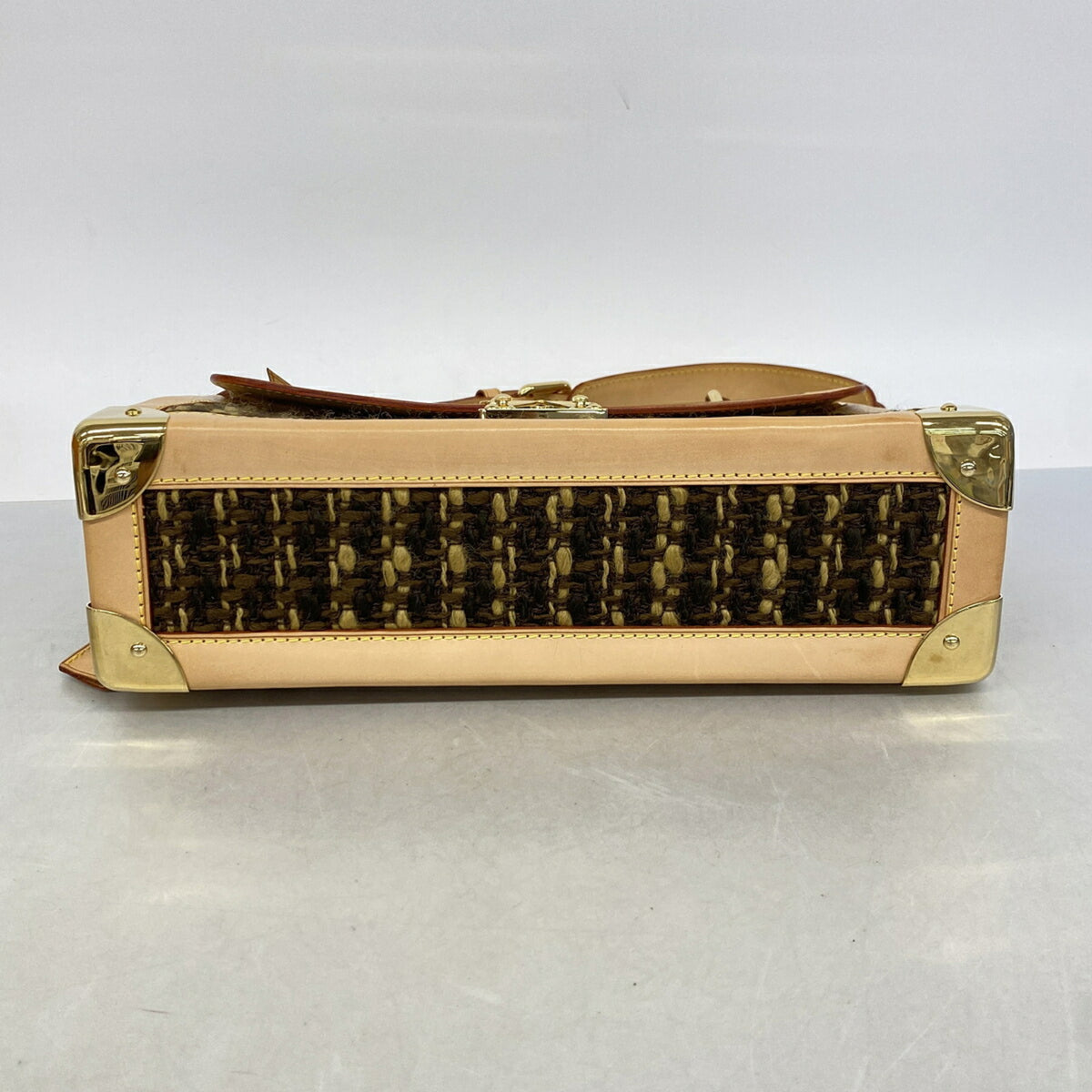 Louis Vuitton Brown Shoulder Bag (Pre-Owned)