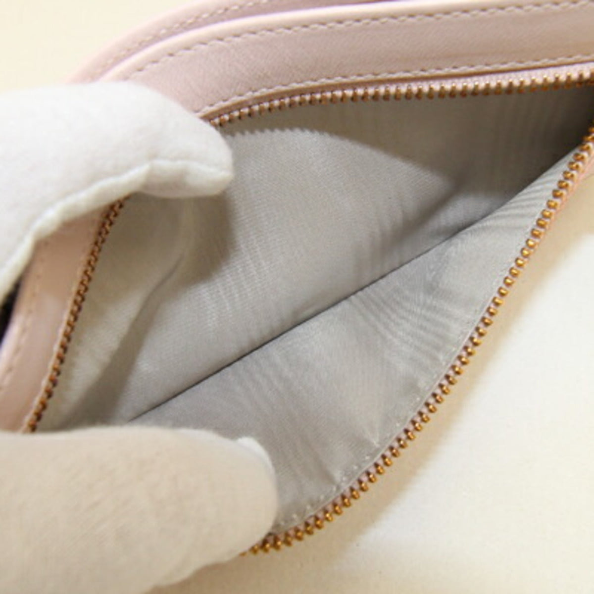 Tod's Light Pink Leather Clutch Bag (Pre-Owned)
