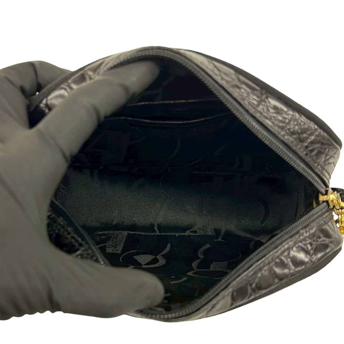 Salvatore Ferragamo Black Leather Pochette Shoulder Bag (Pre-Owned)