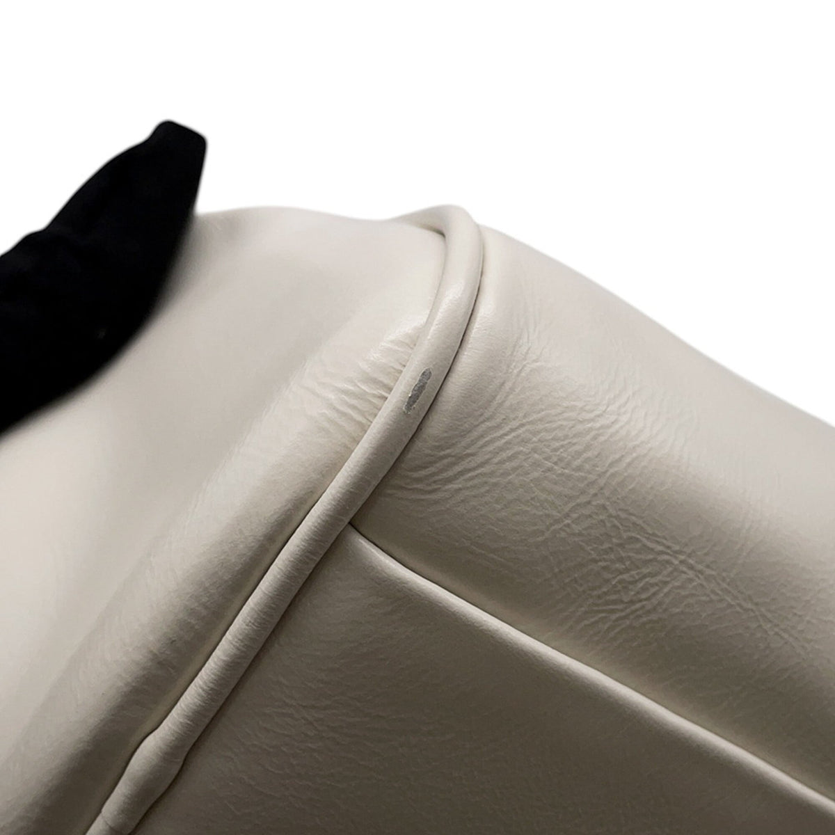 Miu Miu White Leather Handbag (Pre-Owned)