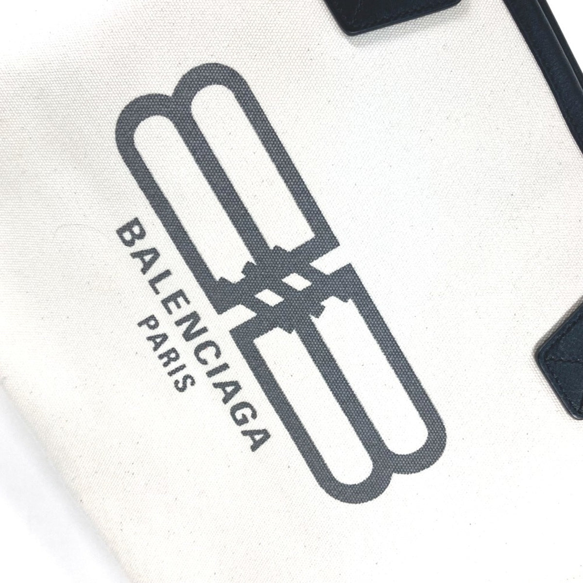 Balenciaga White Other Tote Bag (Pre-Owned)