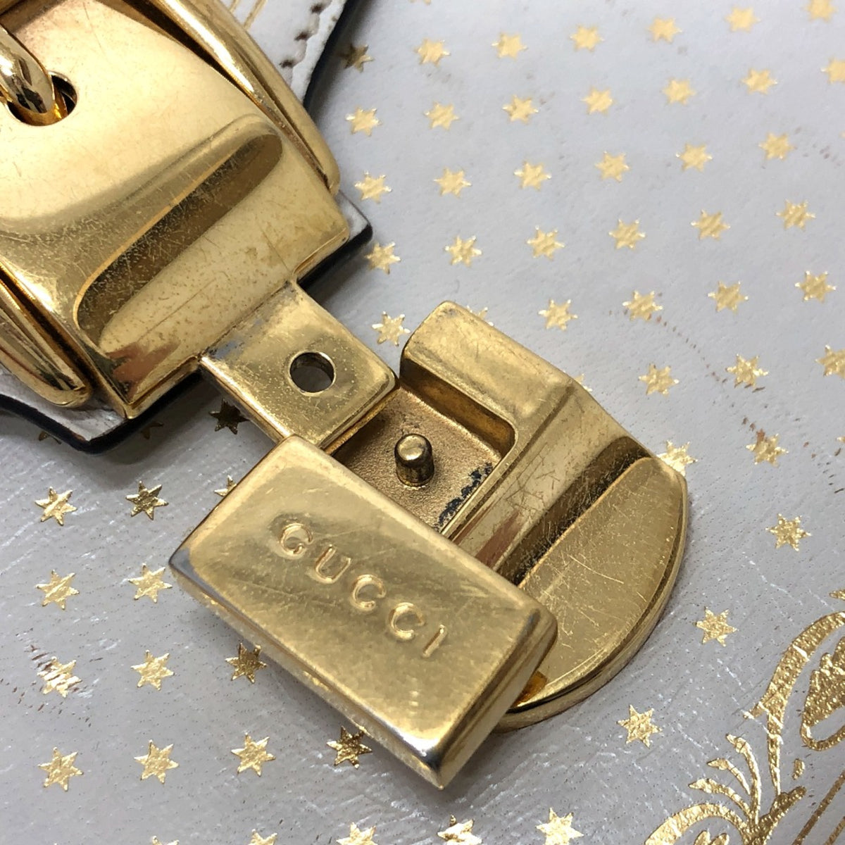 Gucci White Leather Shoulder Bag (Pre-Owned)