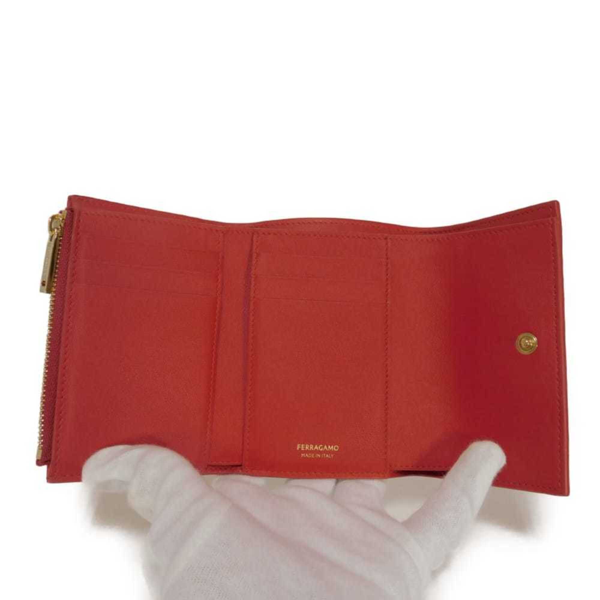 Salvatore Ferragamo Red Color Leather Wallet (Tri-Fold) (Pre-Owned)