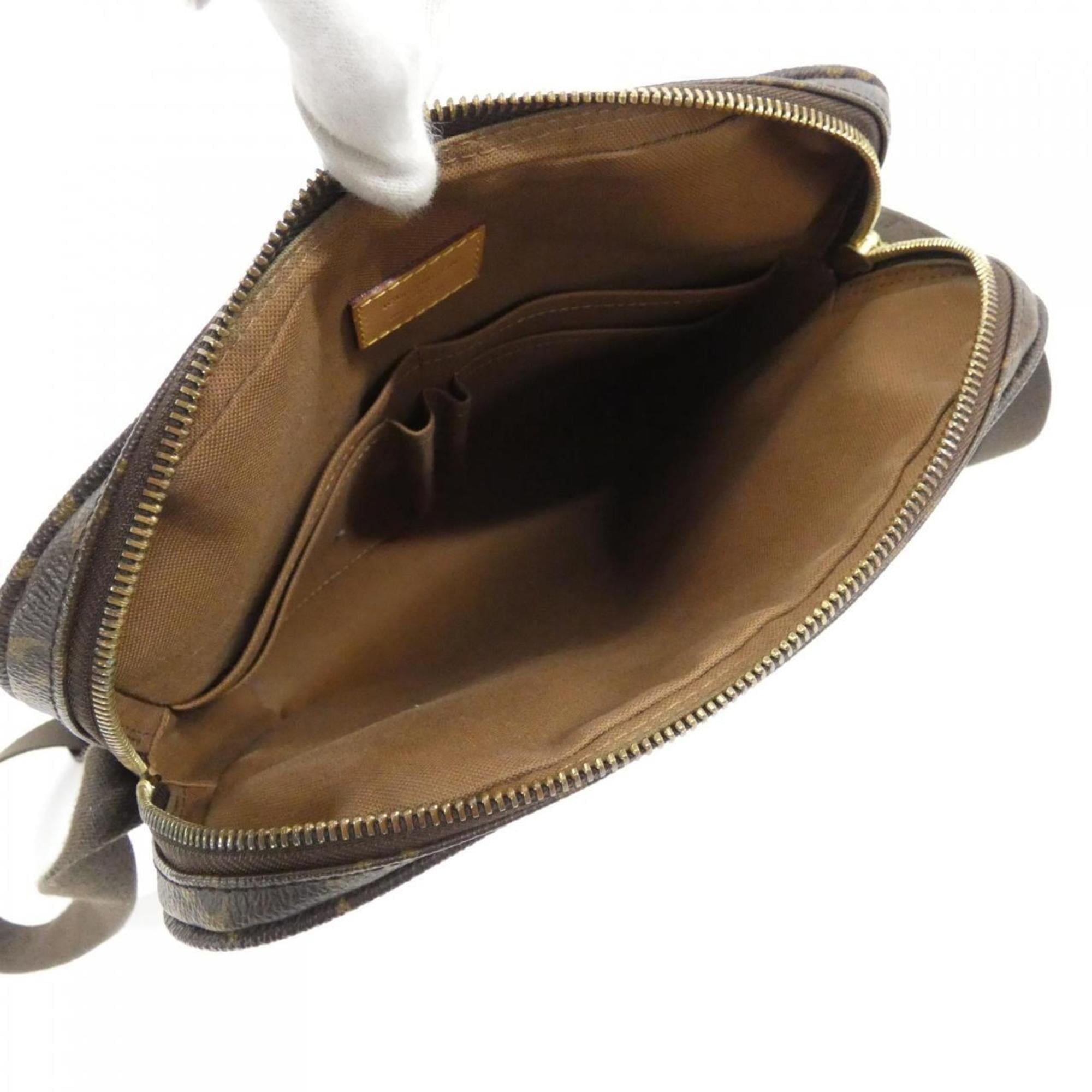 Louis Vuitton Brown Coated Canvas Shoulder Bag (Pre-Owned)