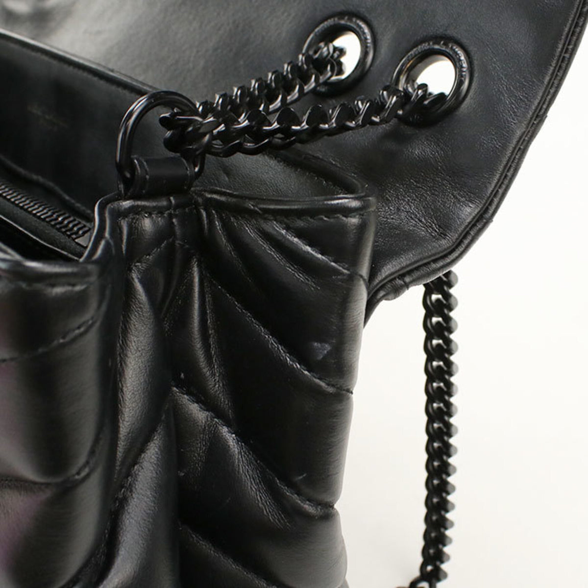 Saint Laurent Black Leather Shoulder Bag (Pre-Owned)