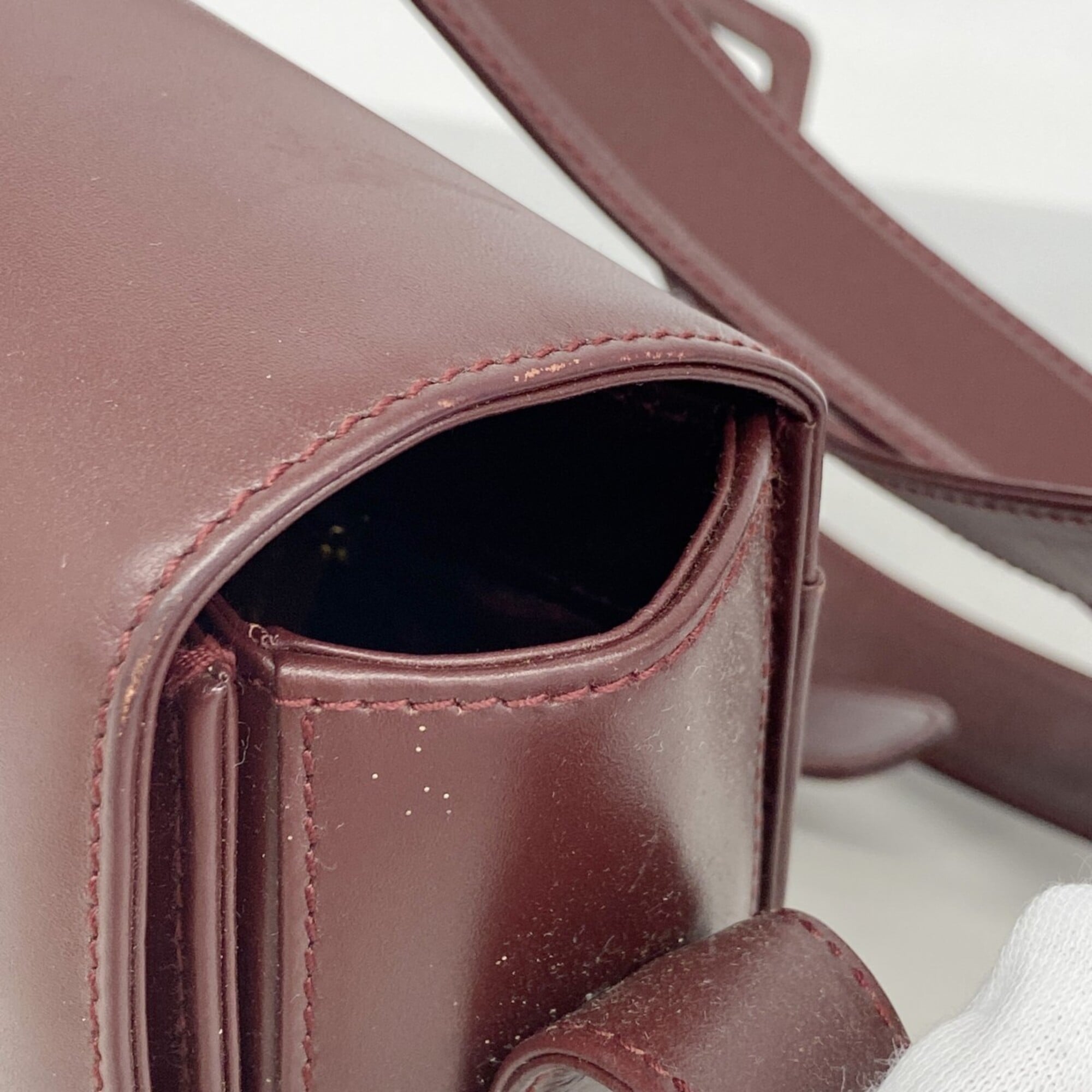Cartier Bordeaux Leather Shoulder Bag (Pre-Owned)