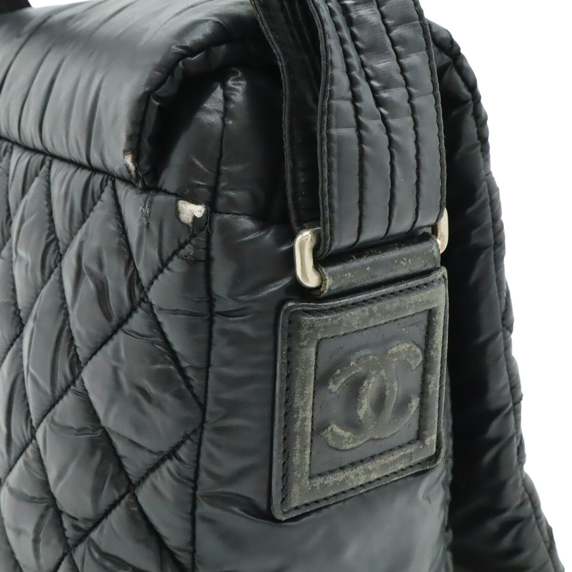 Chanel Black Nylon Shoulder Bag (Pre-Owned)