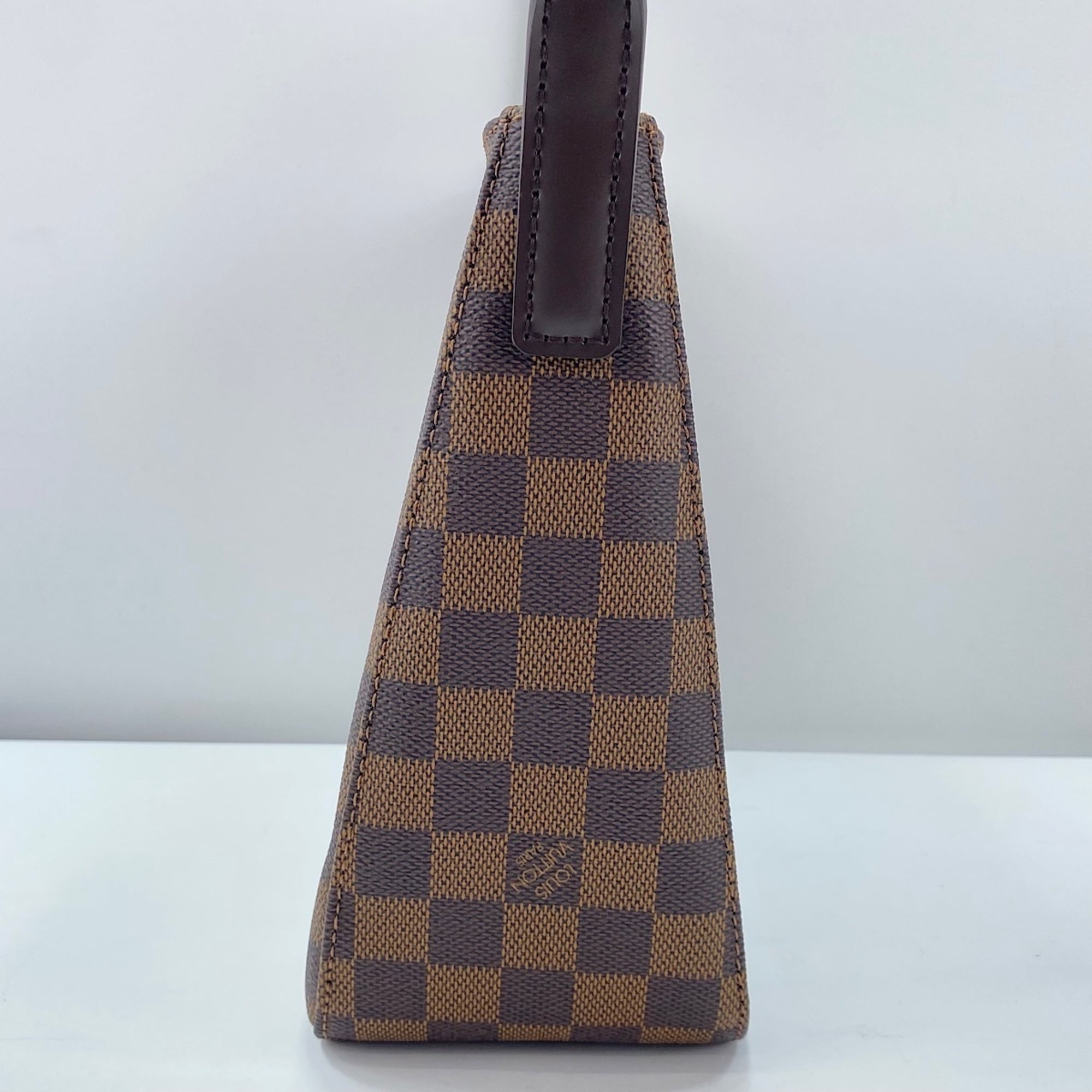 Louis Vuitton Brown Shoulder Bag (Pre-Owned)