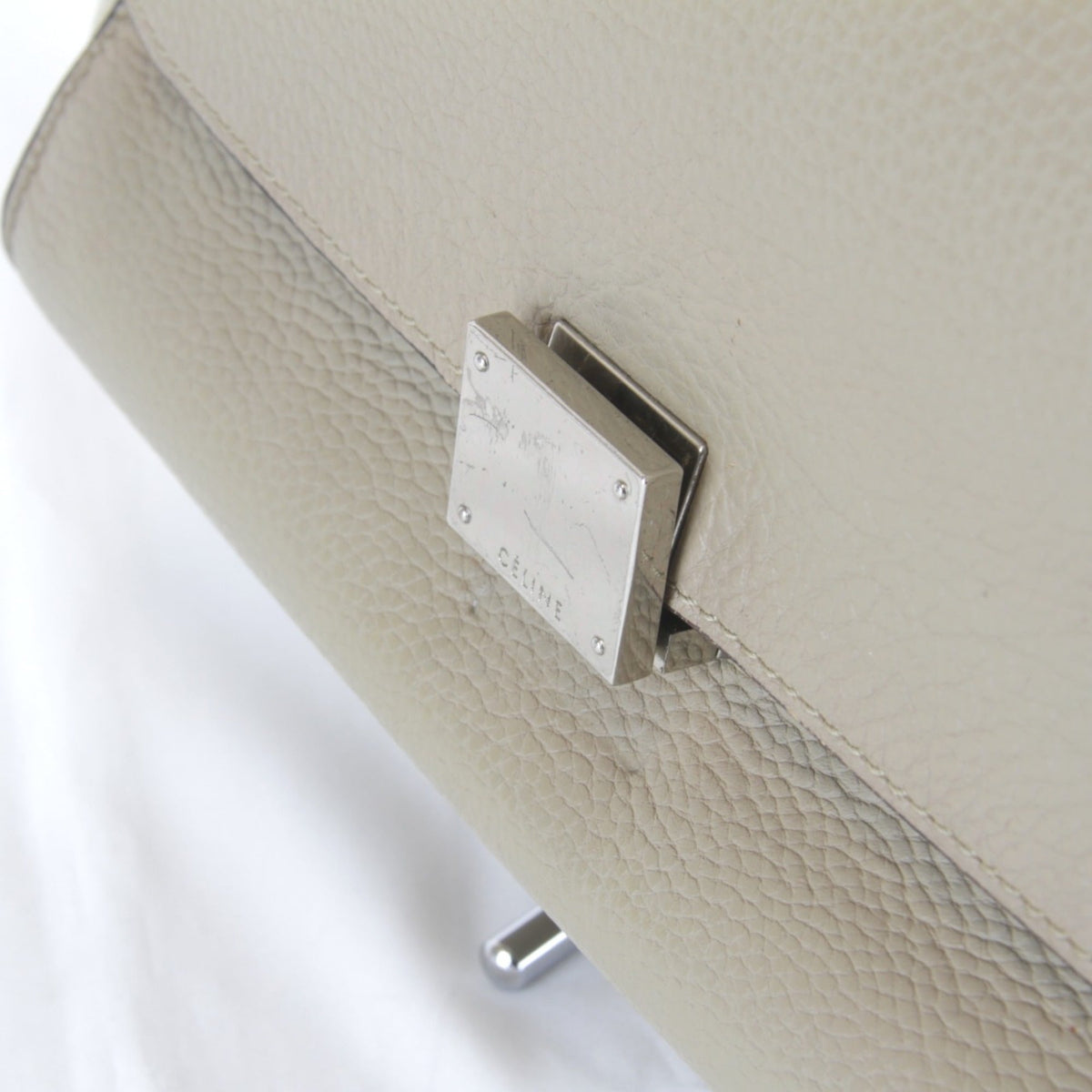Celine Beige Leather Shoulder Bag (Pre-Owned)