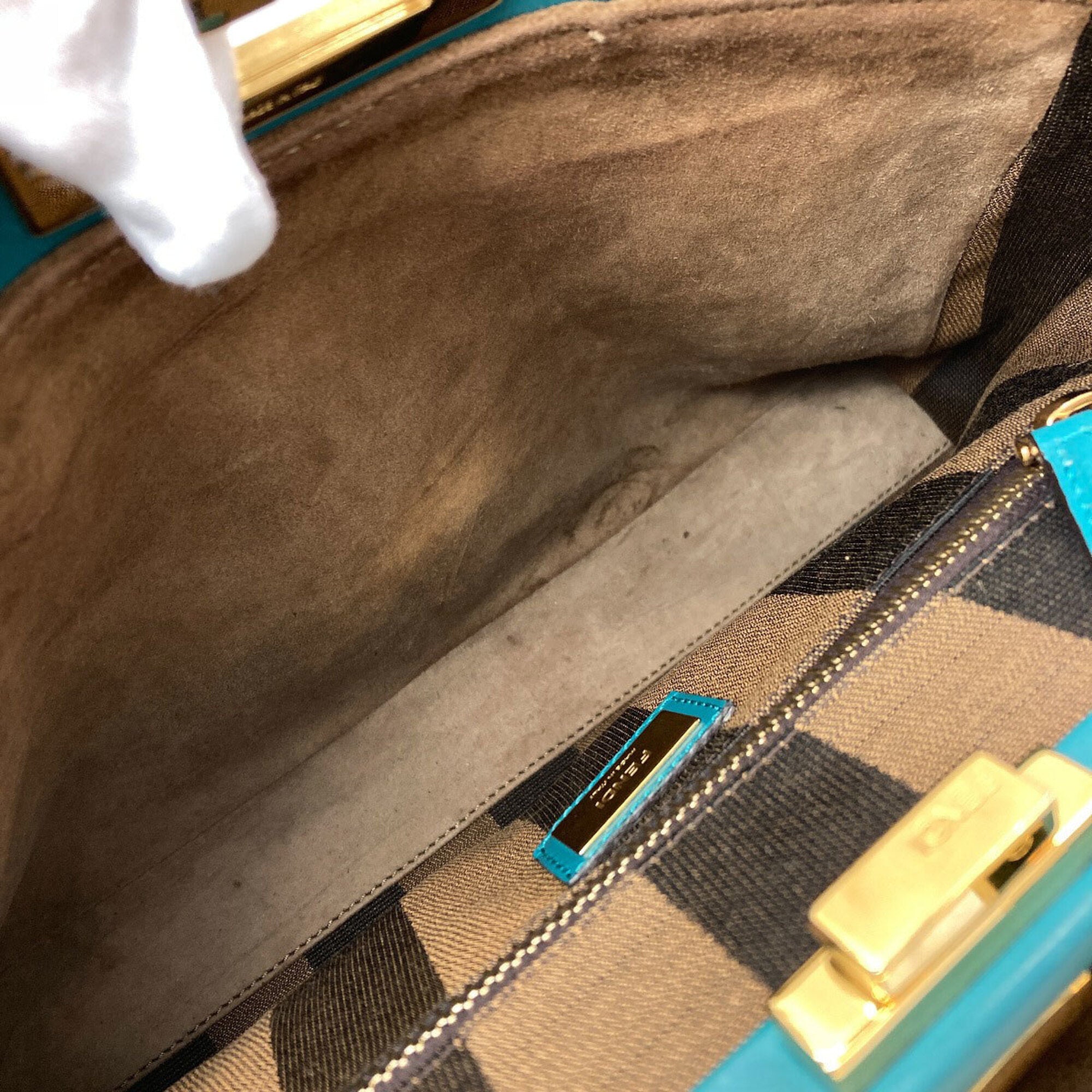 Fendi Turquoise Leather Handbag (Pre-Owned)