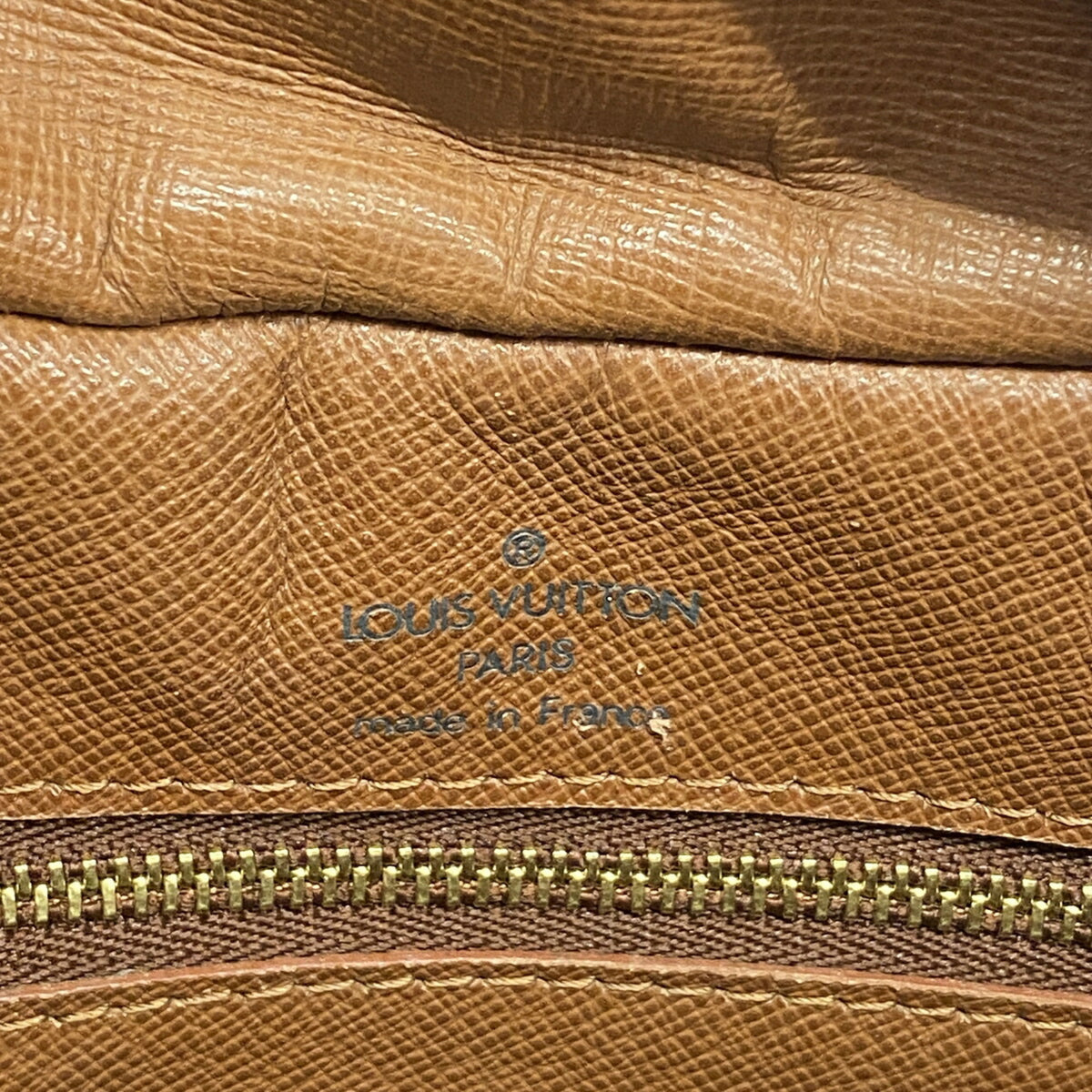 Louis Vuitton Brown Shoulder Bag (Pre-Owned)
