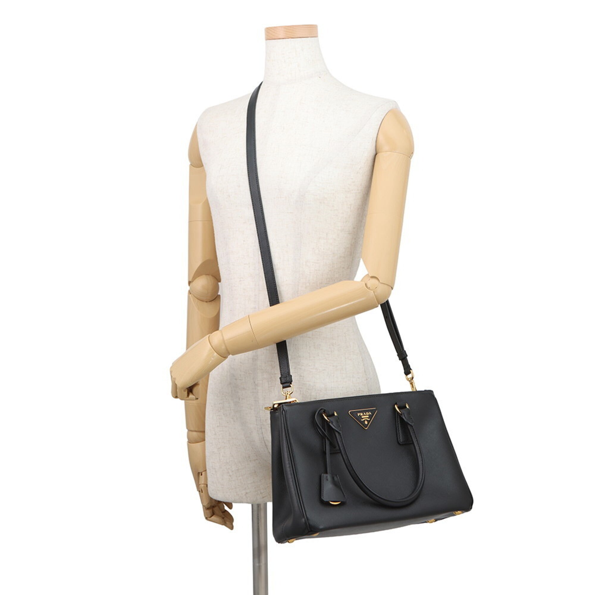 Prada Black Leather Handbag Shoulder Bag (Pre-Owned)