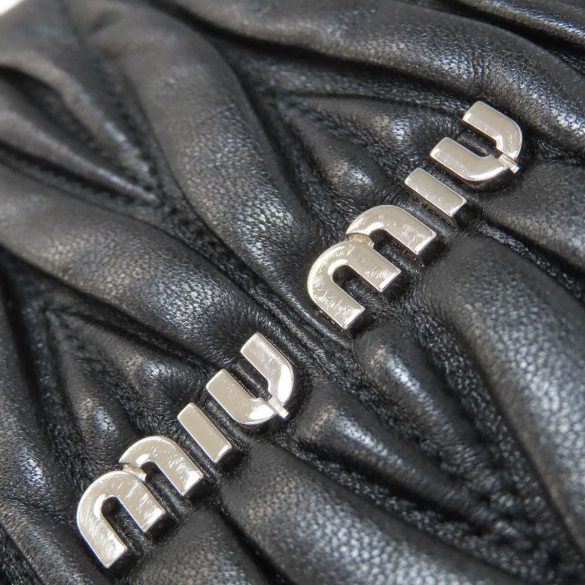 Miu Miu Black Leather Pouch Shoulder Bag (Pre-Owned)