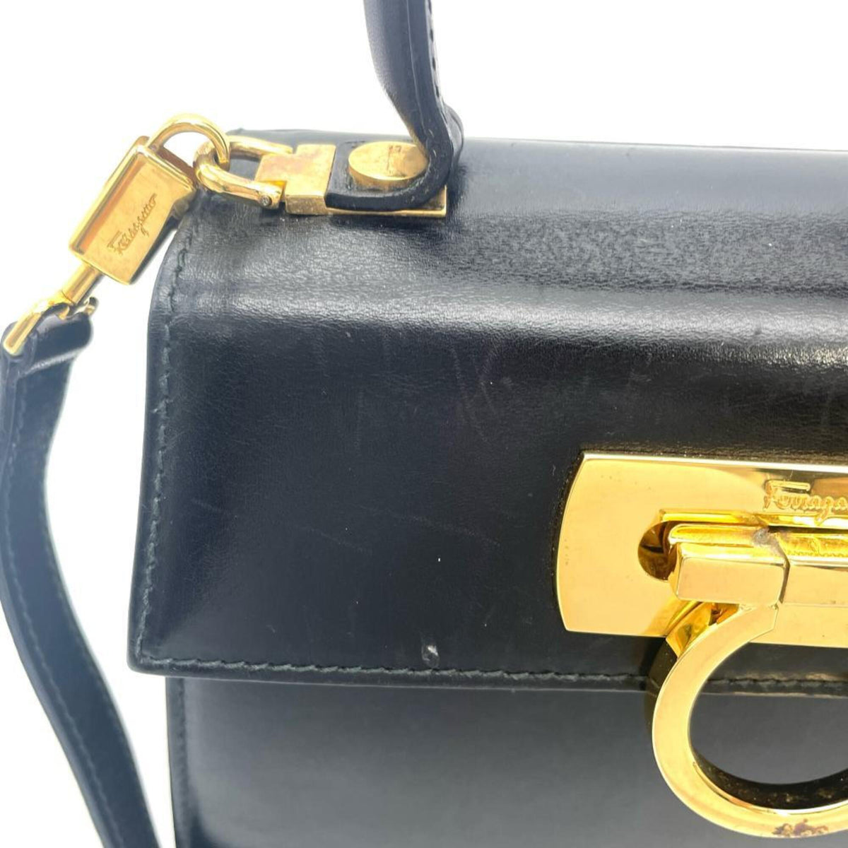 Salvatore Ferragamo Black Leather Handbag (Pre-Owned)
