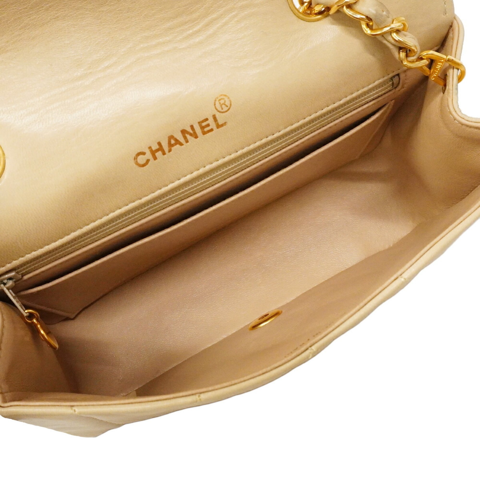Chanel Beige Leather Shoulder Bag (Pre-Owned)