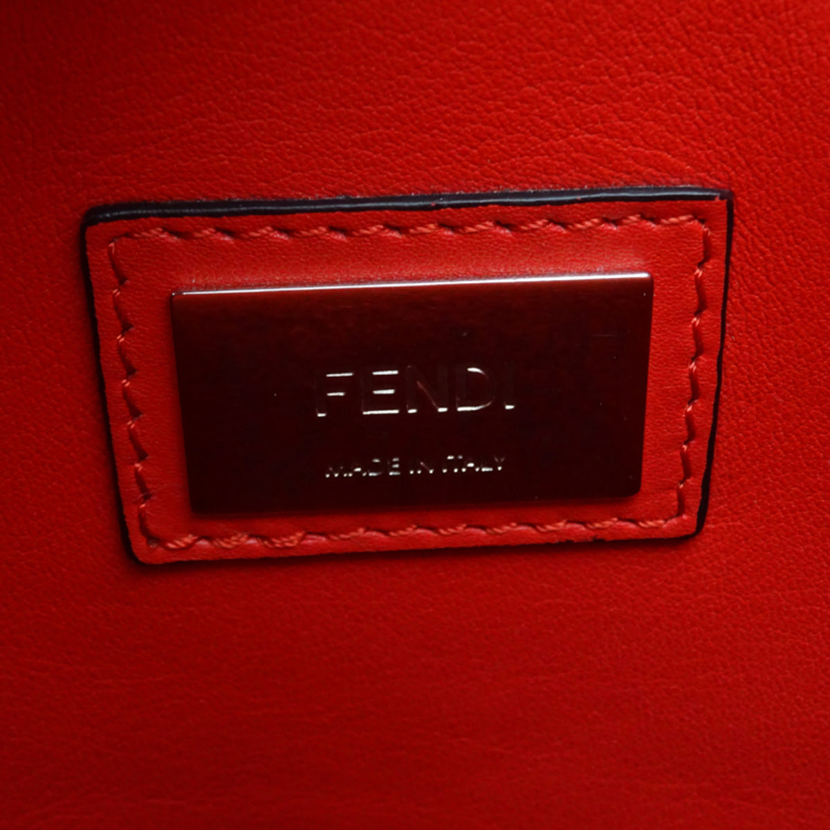 Fendi Red Color Leather Handbag (Pre-Owned)