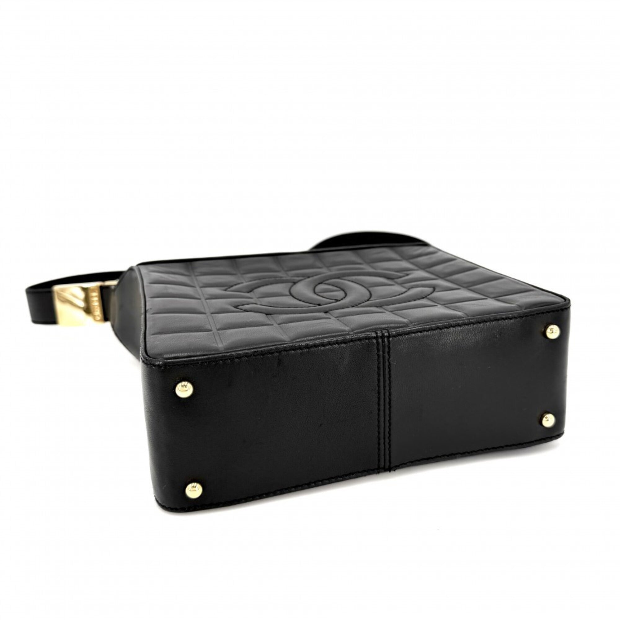 Chanel Black Leather Handbag Shoulder Bag (Pre-Owned)