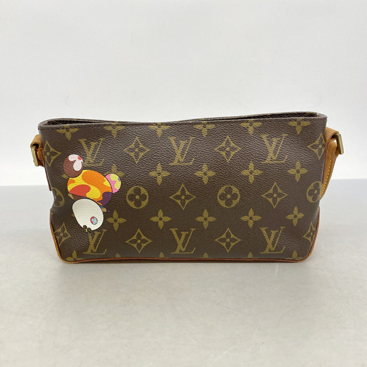 Louis Vuitton Brown Shoulder Bag (Pre-Owned)
