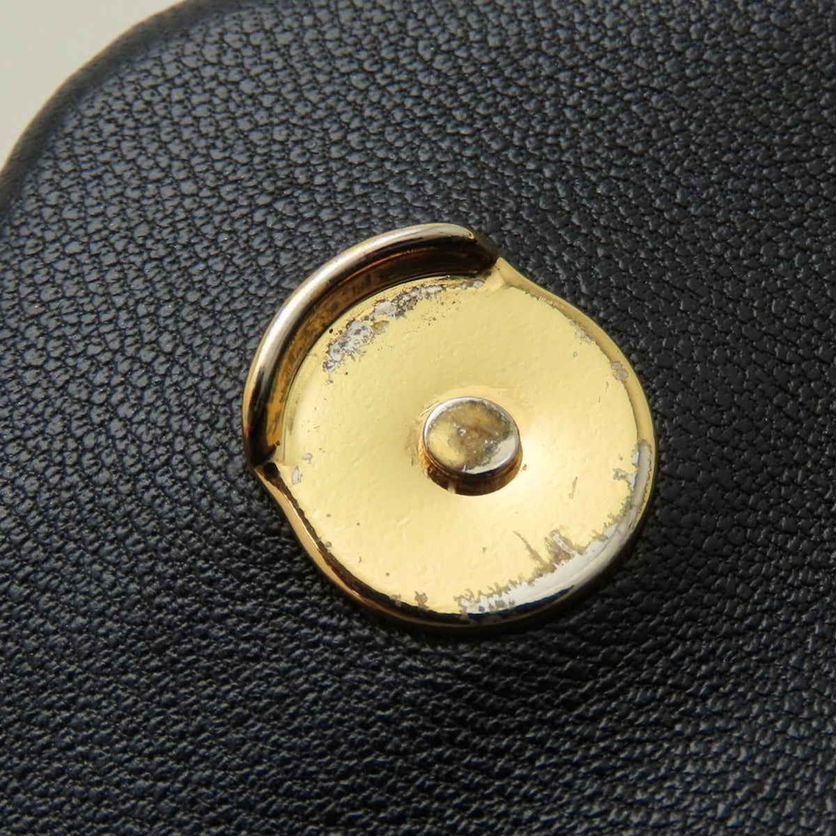 Yves Saint Laurent Black Shoulder Bag (Pre-Owned)