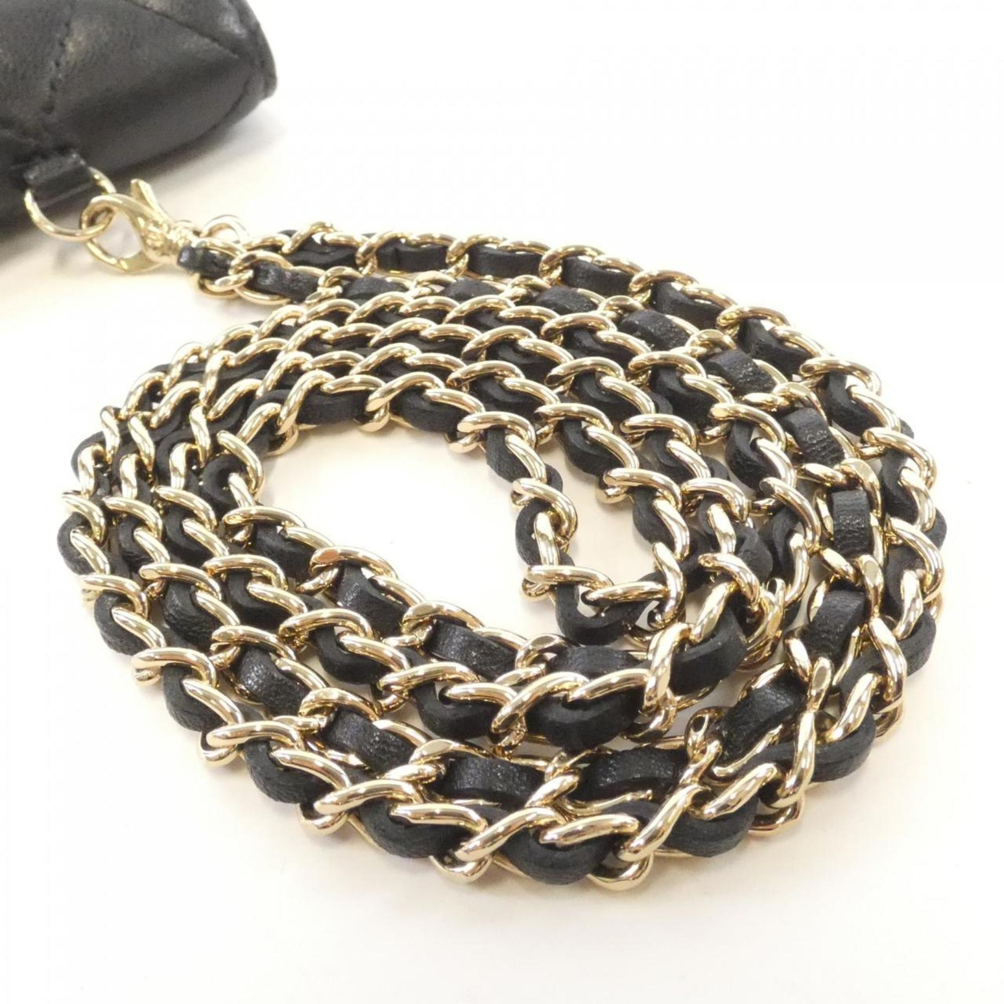 Chanel Black Leather Shoulder Bag (Pre-Owned)